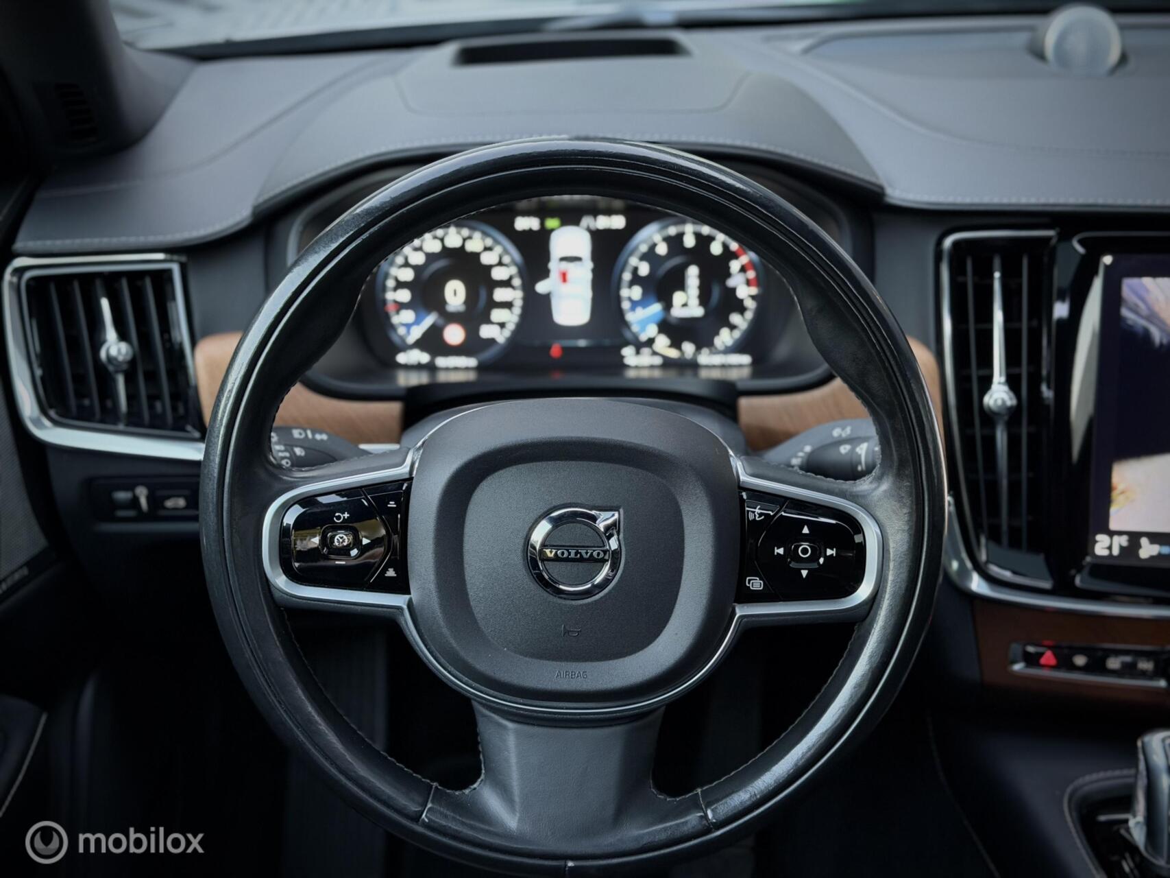 Foto van Volvo S90 T8 Twin Engine