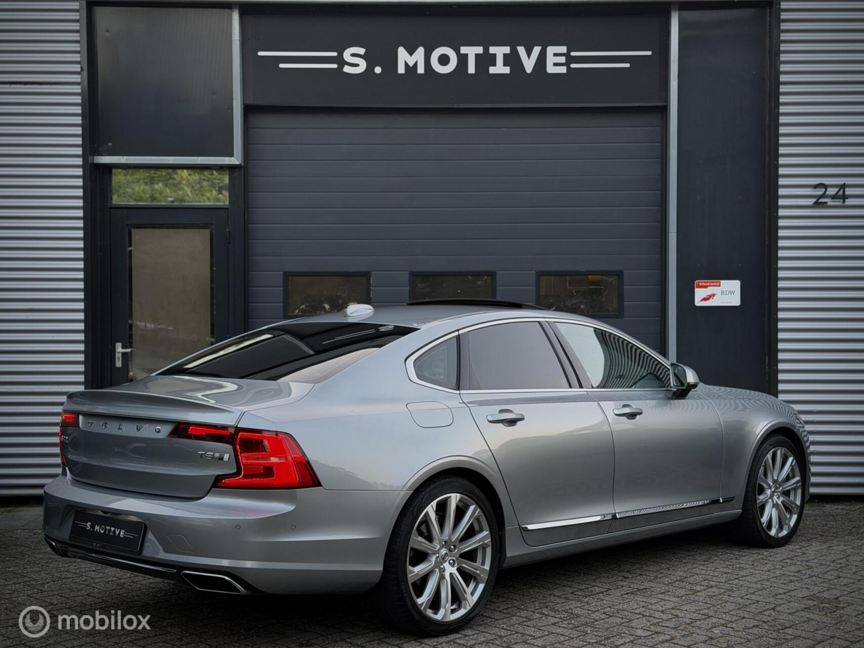 Foto van Volvo S90 T8 Twin Engine