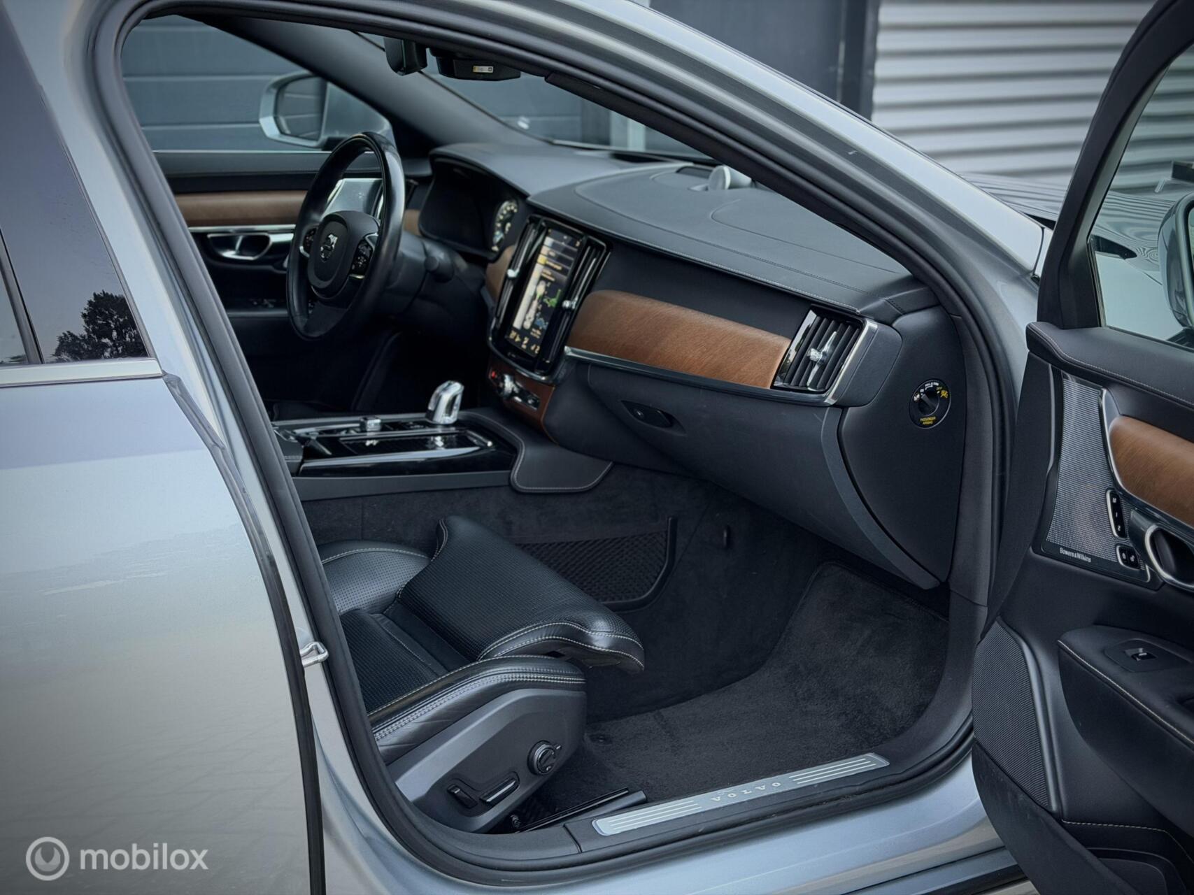 Foto van Volvo S90 T8 Twin Engine