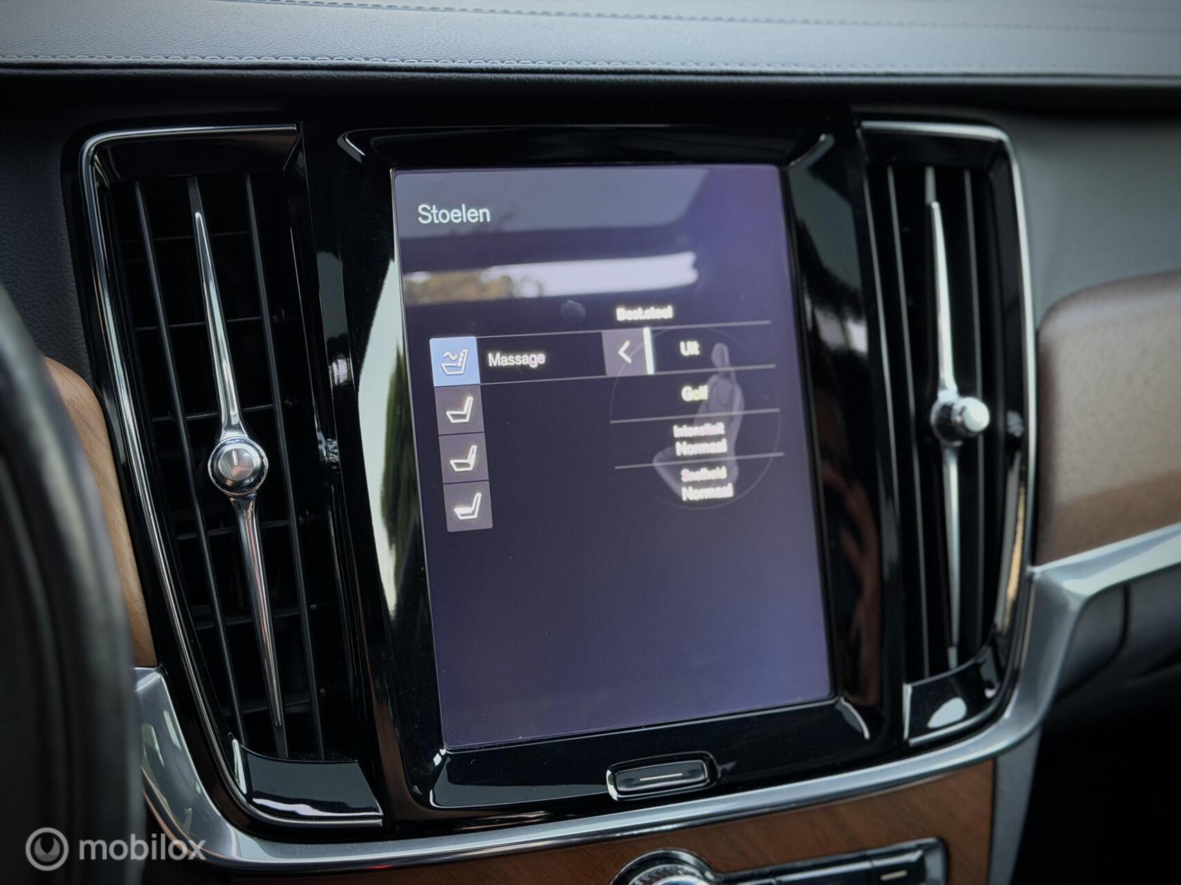 Foto van Volvo S90 T8 Twin Engine