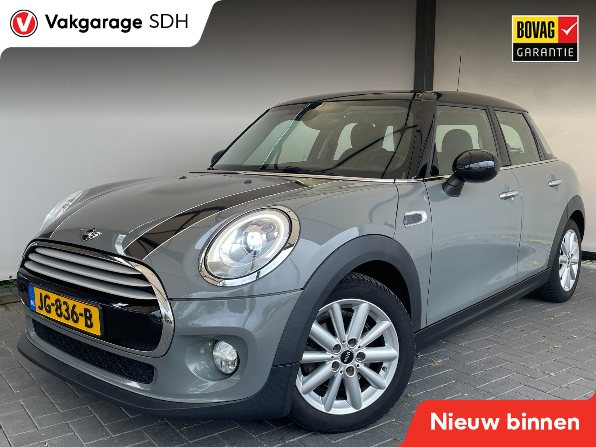 Mini Cooper 1.5 Cooper Chili Business|Stoelverwarming|Sportstoelen|Striping|Led lampen|Sfeerverlichting 2015 - voorkant