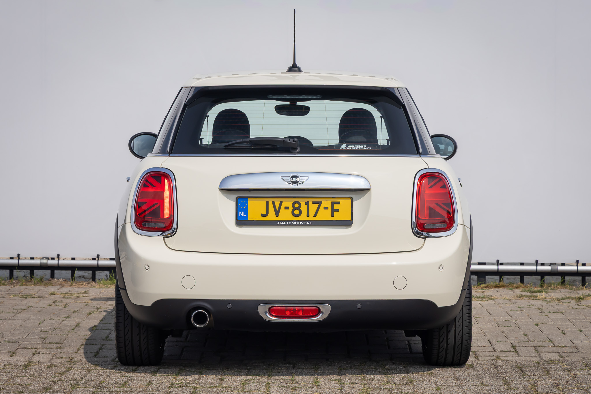 Foto van Mini One