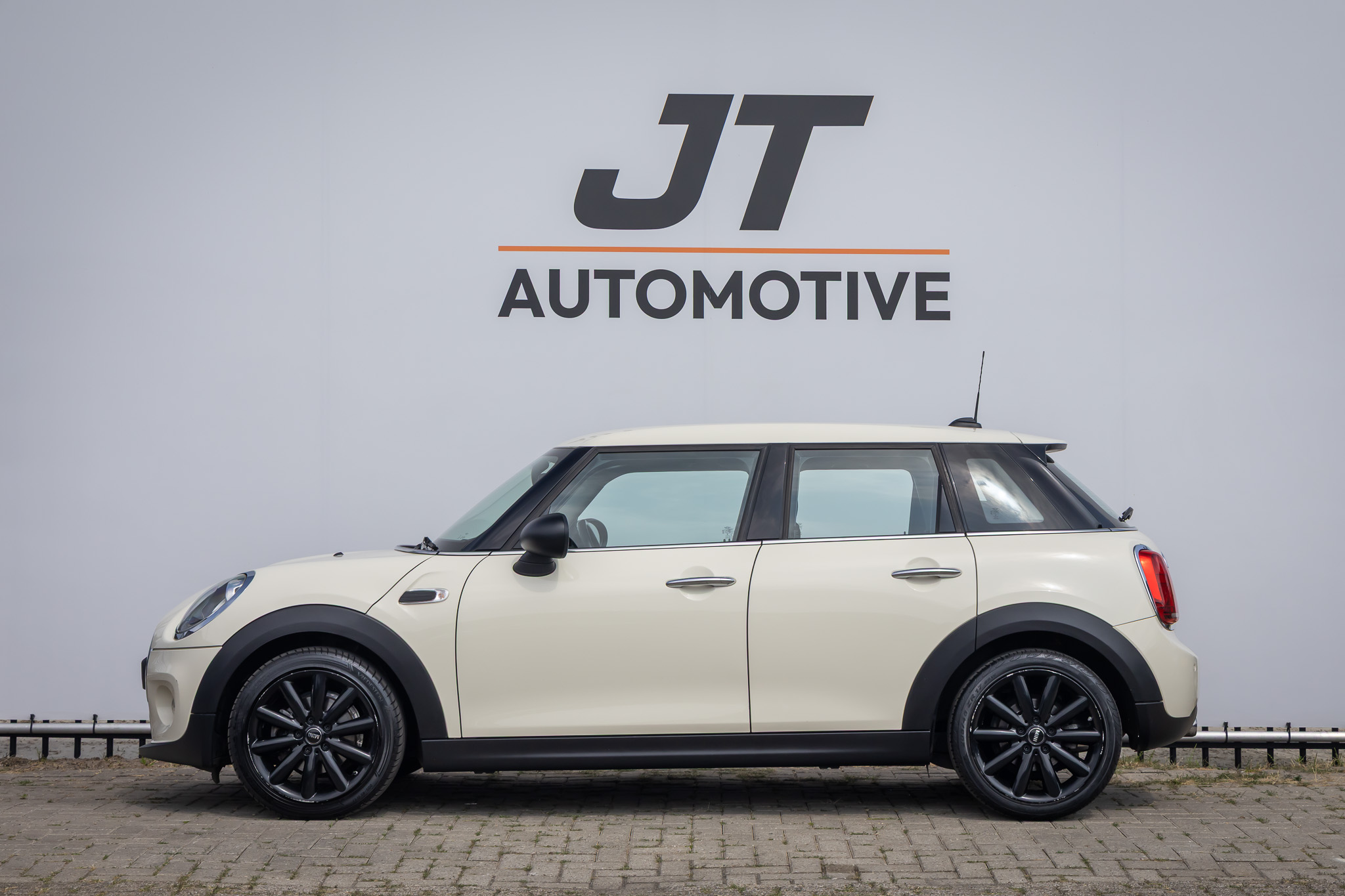 Foto van Mini One