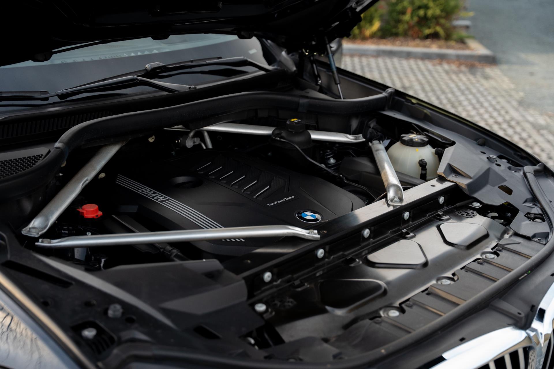 Foto van BMW X5 Xdrive40i
