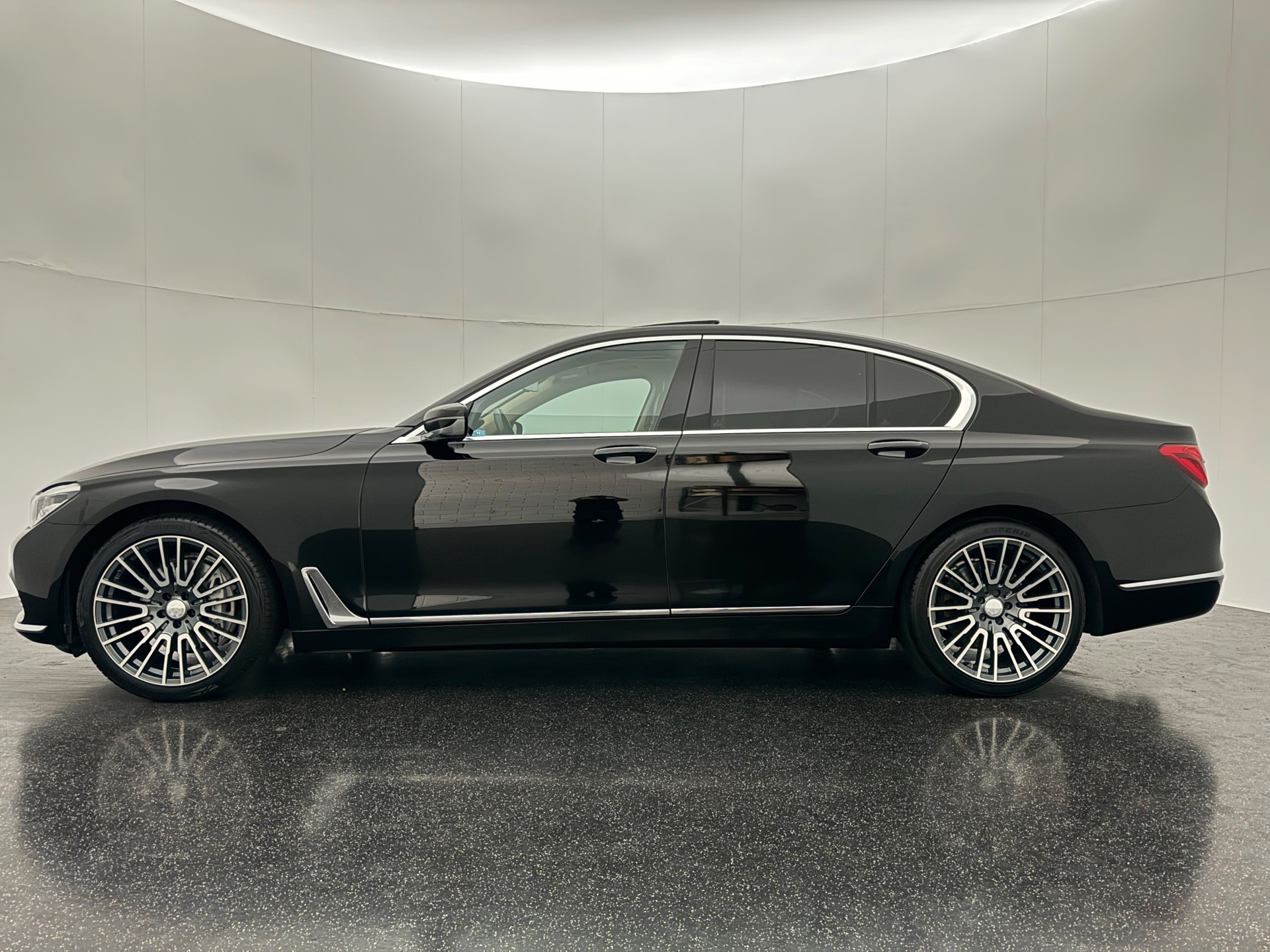 Foto van BMW 740i
