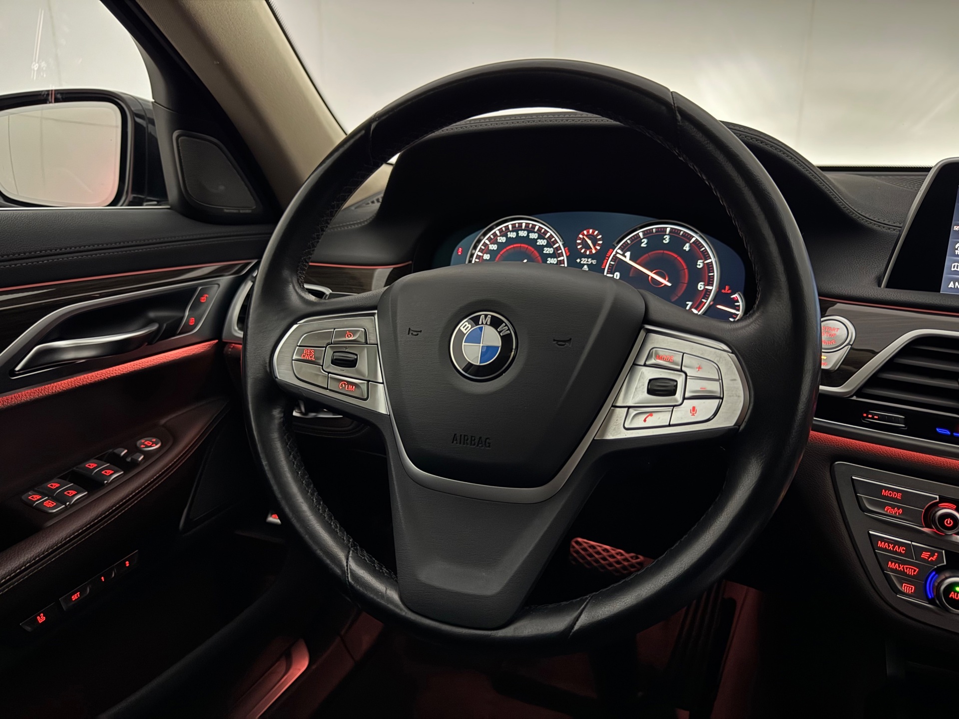 Foto van BMW 740i