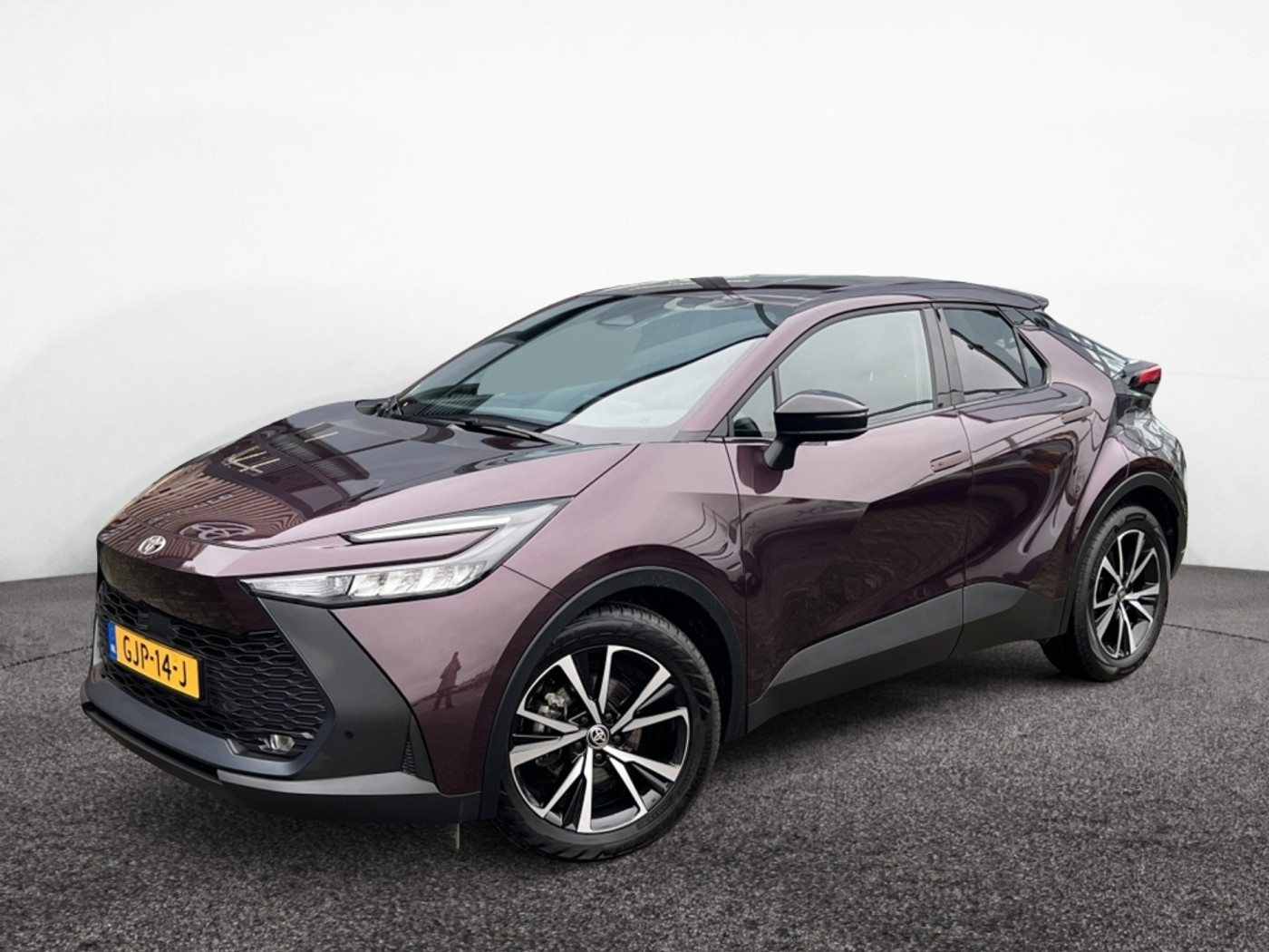 Toyota Toyota C-hr 1.8 Hybrid 140 Dyn 2024 - voorkant
