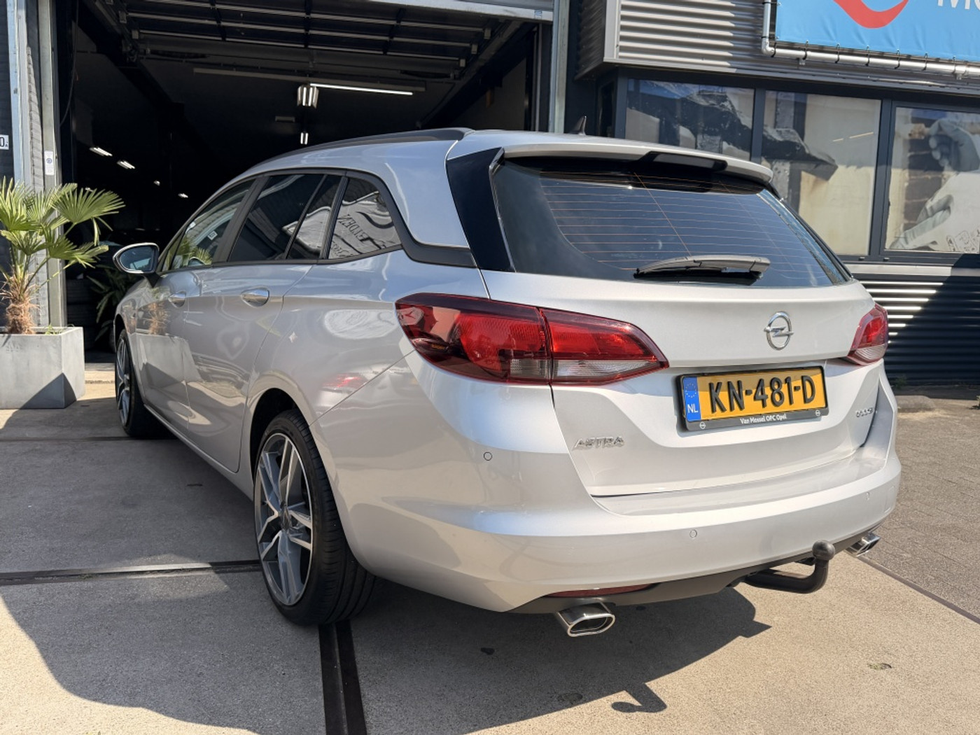 Foto van Opel Astra Sports Tourer