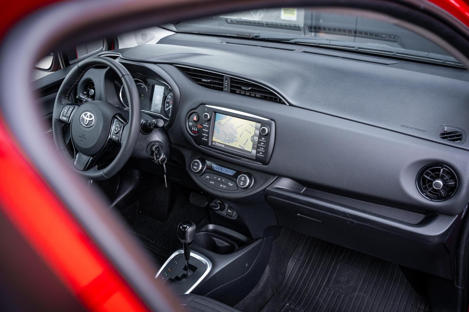 Foto van Toyota Toyota Yaris Hybrid