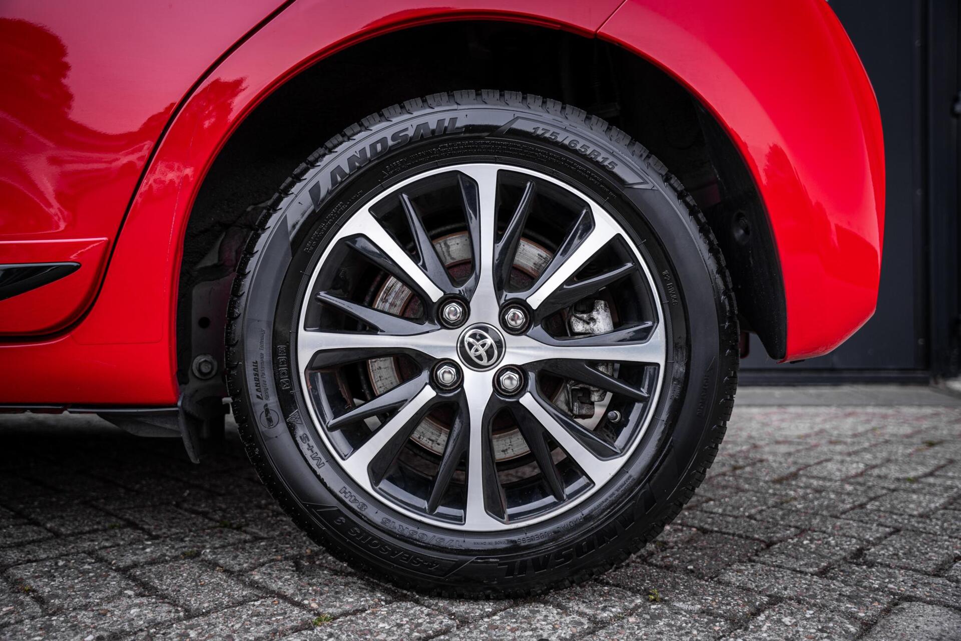 Foto van Toyota Toyota Yaris Hybrid
