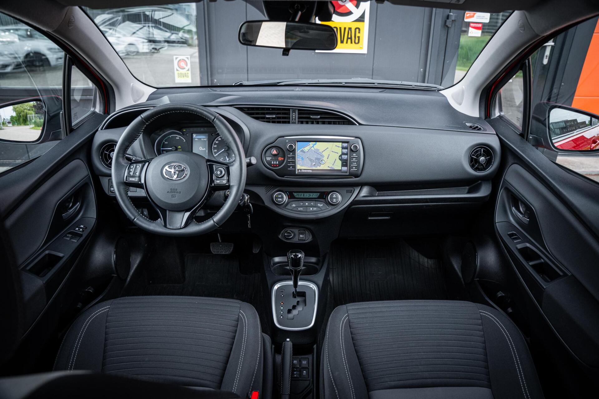 Foto van Toyota Toyota Yaris Hybrid