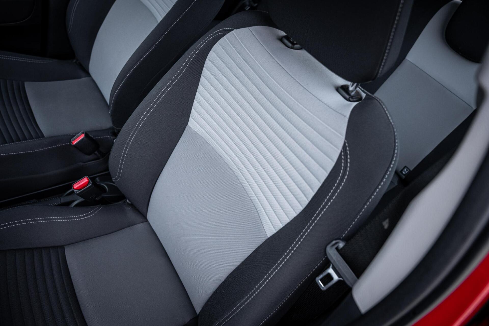 Foto van Toyota Toyota Yaris Hybrid