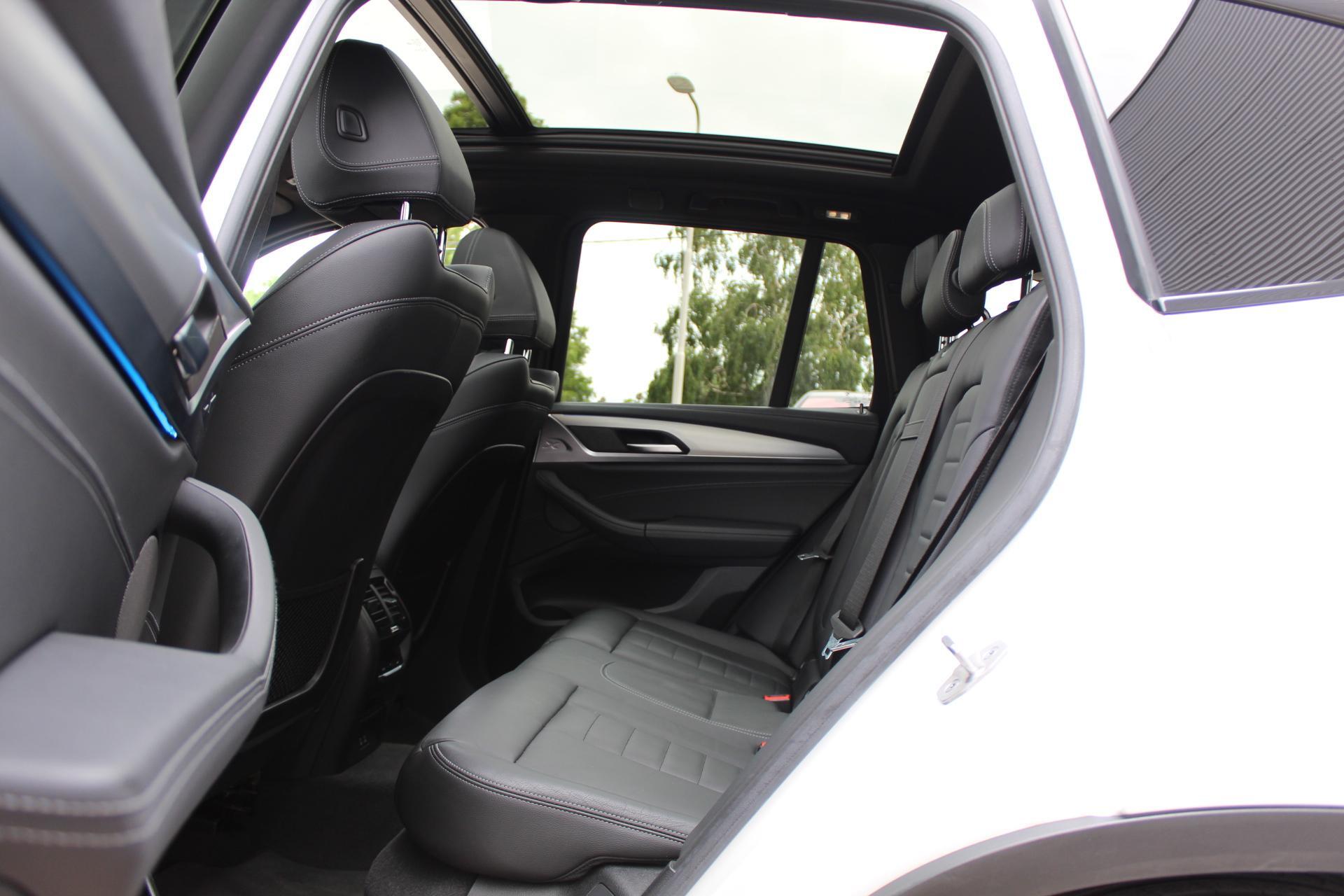 Foto van BMW Ix3