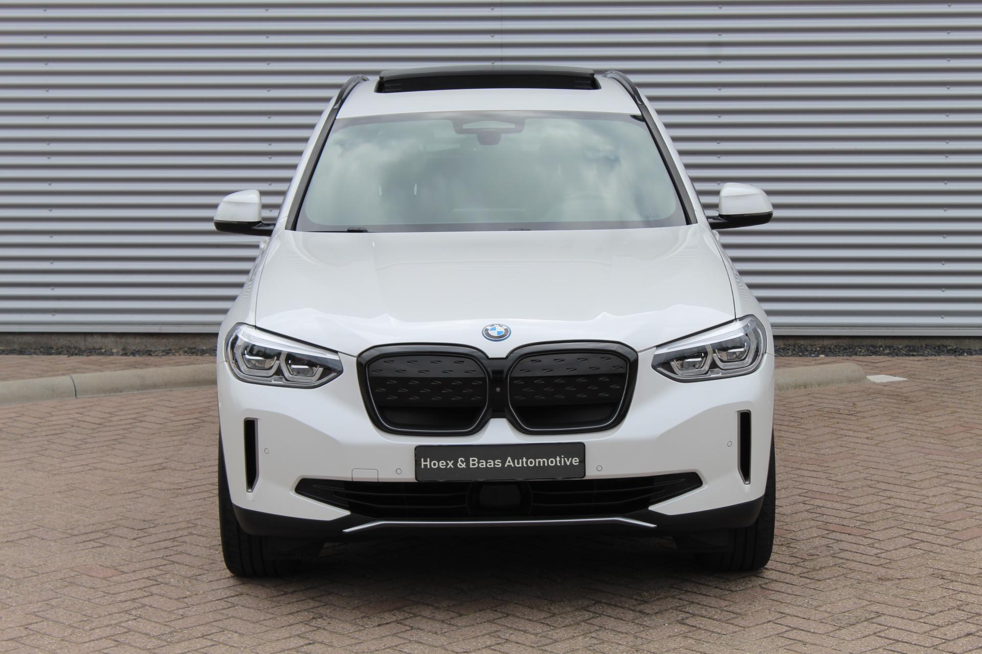 Foto van BMW Ix3