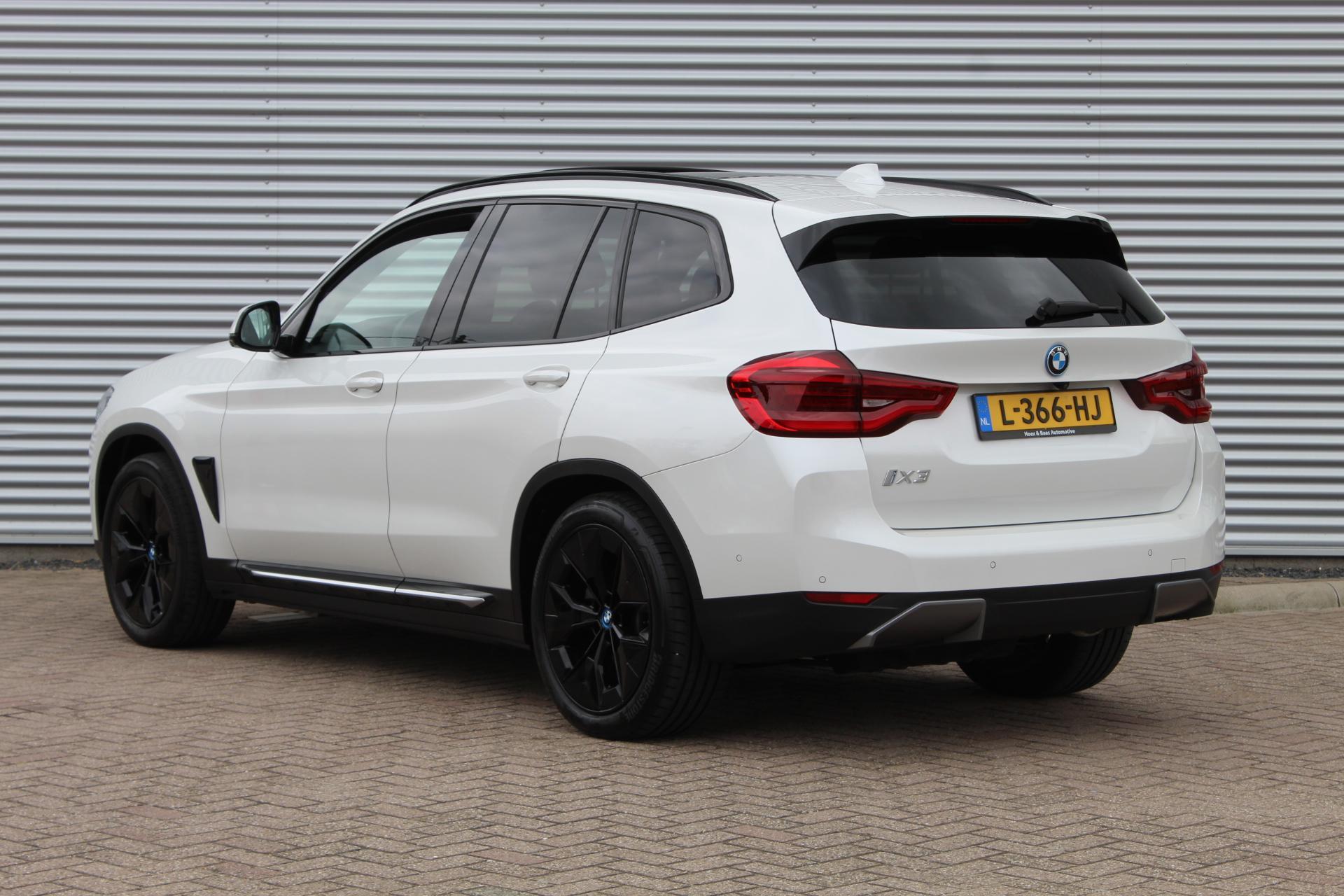 Foto van BMW Ix3