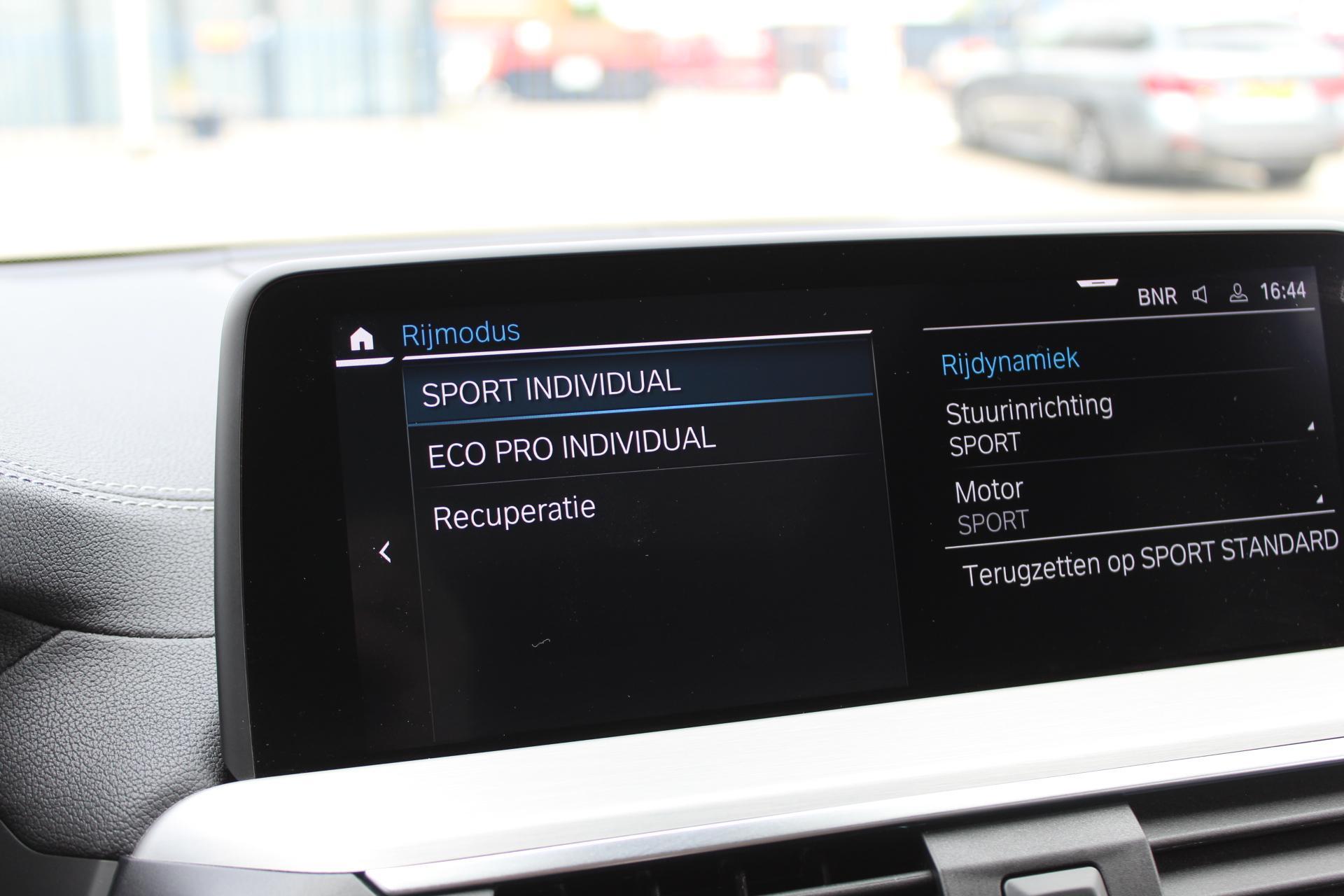 Foto van BMW Ix3