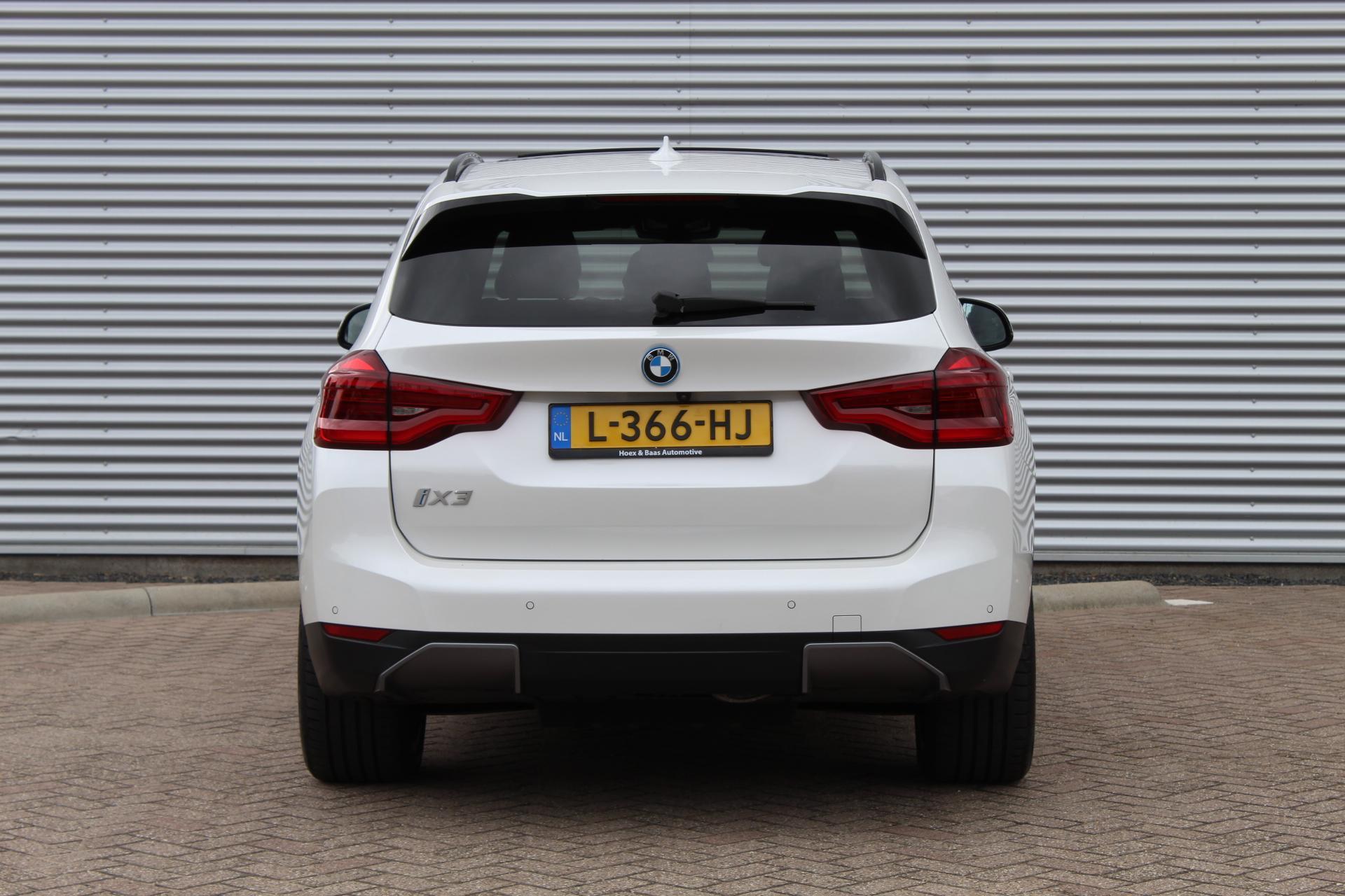 Foto van BMW Ix3