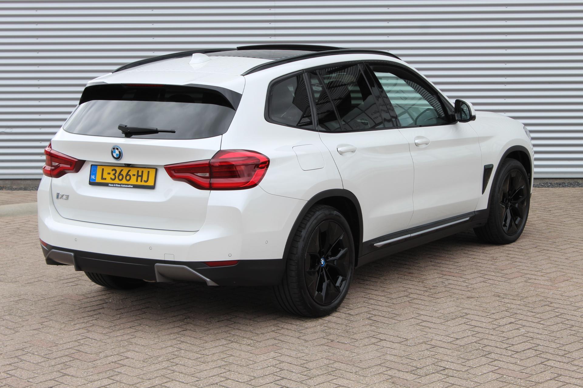 Foto van BMW Ix3