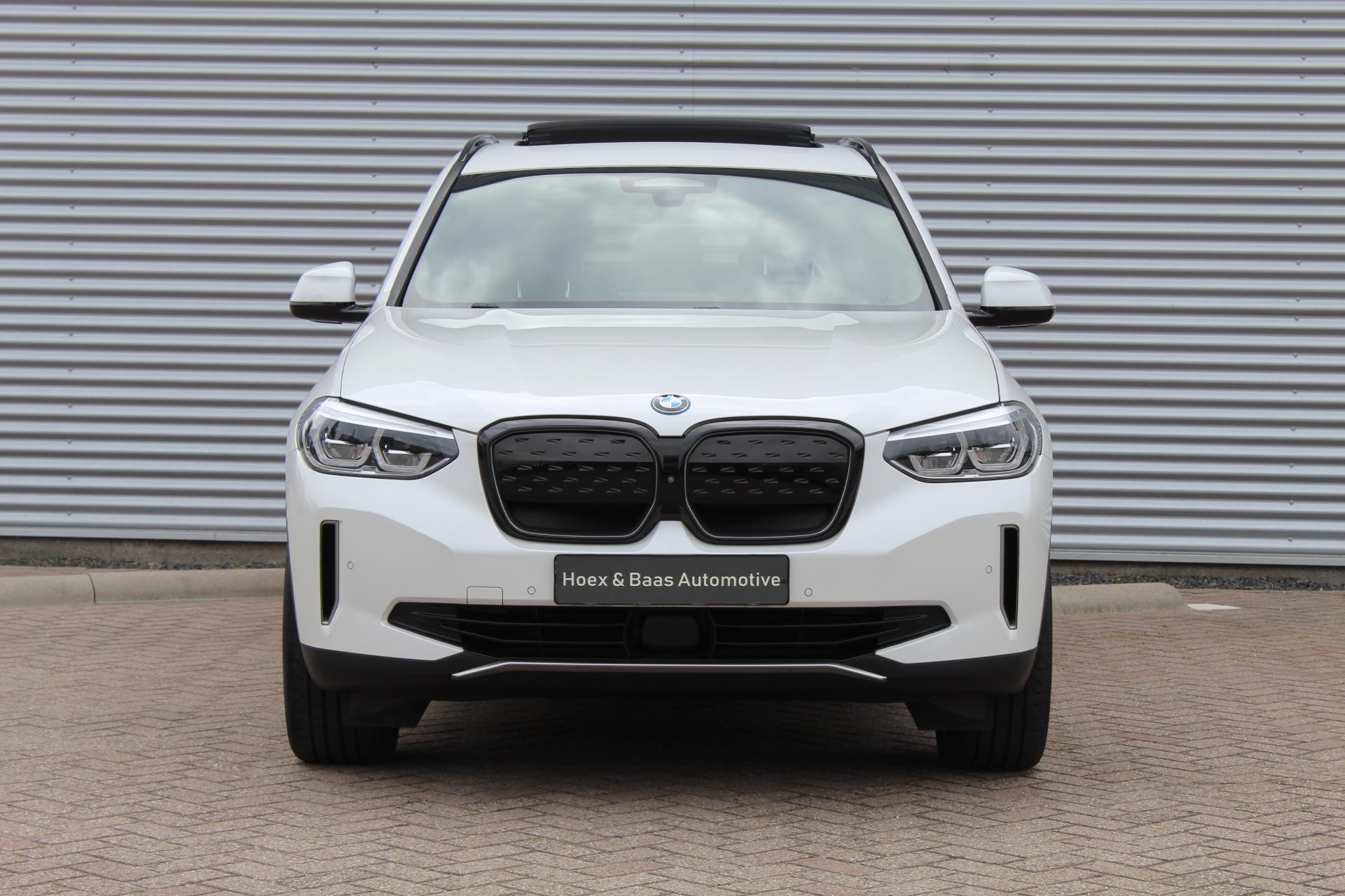Foto van BMW Ix3