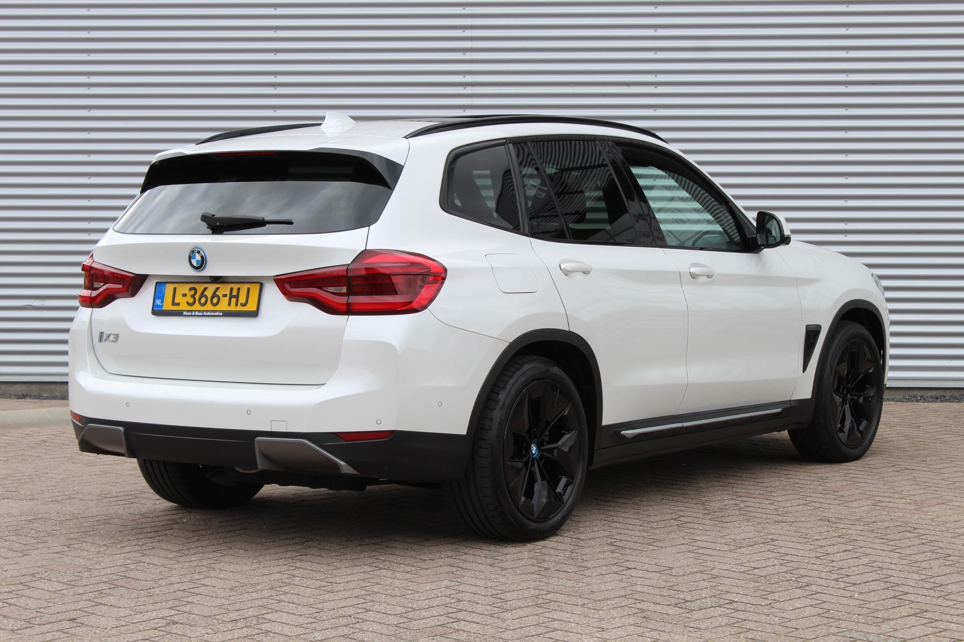 Foto van BMW Ix3
