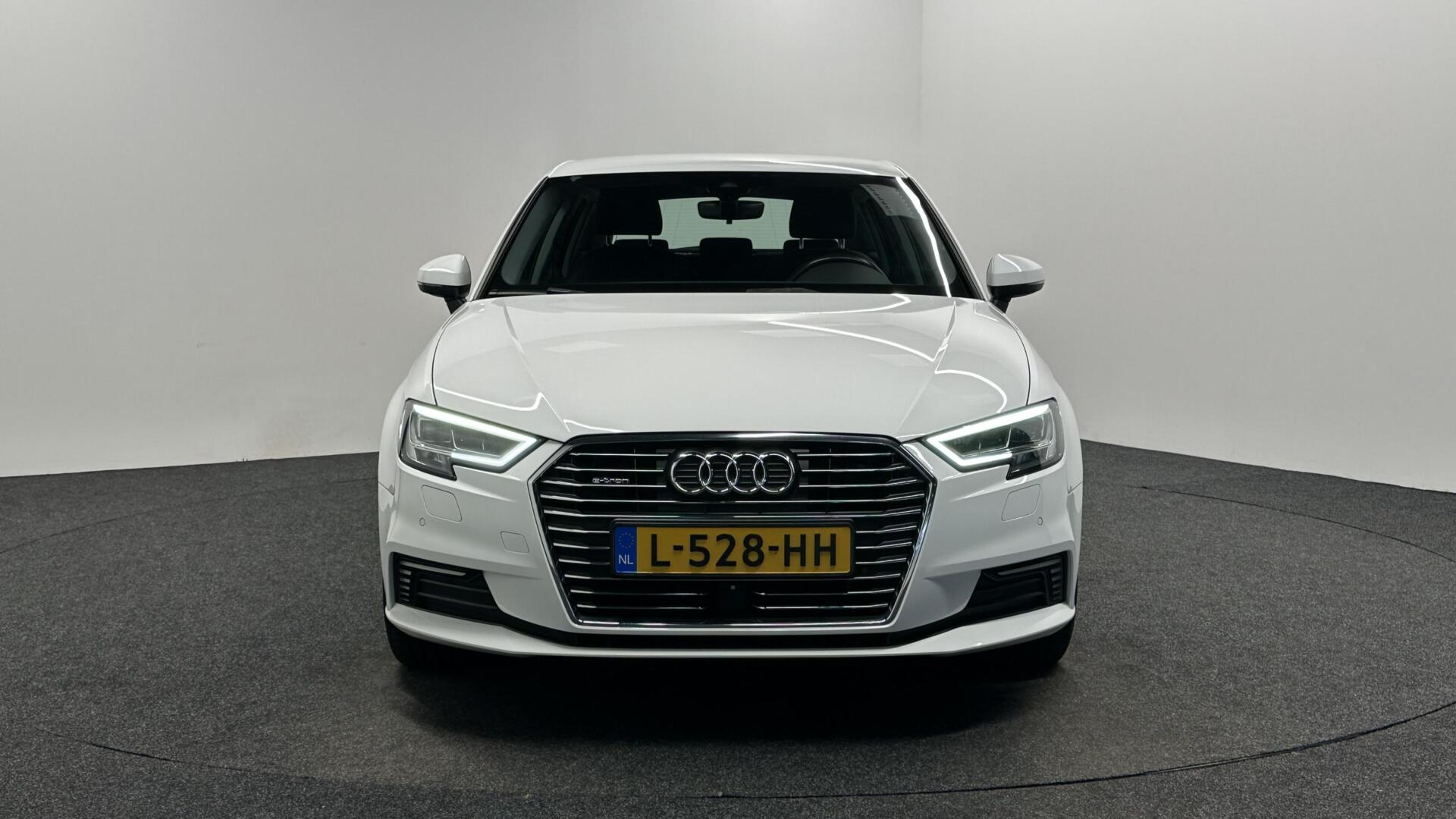 Foto van Audi A3 Sportback E-tron