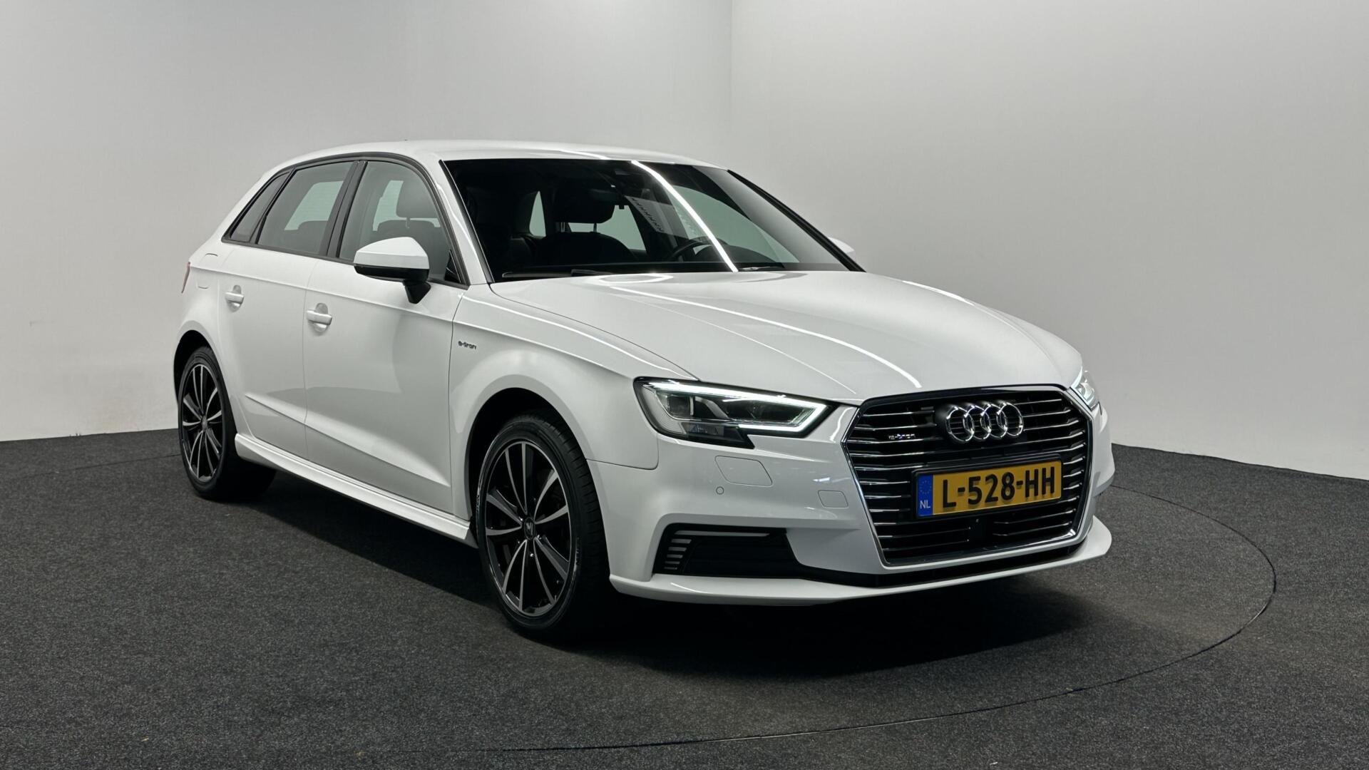 Foto van Audi A3 Sportback E-tron