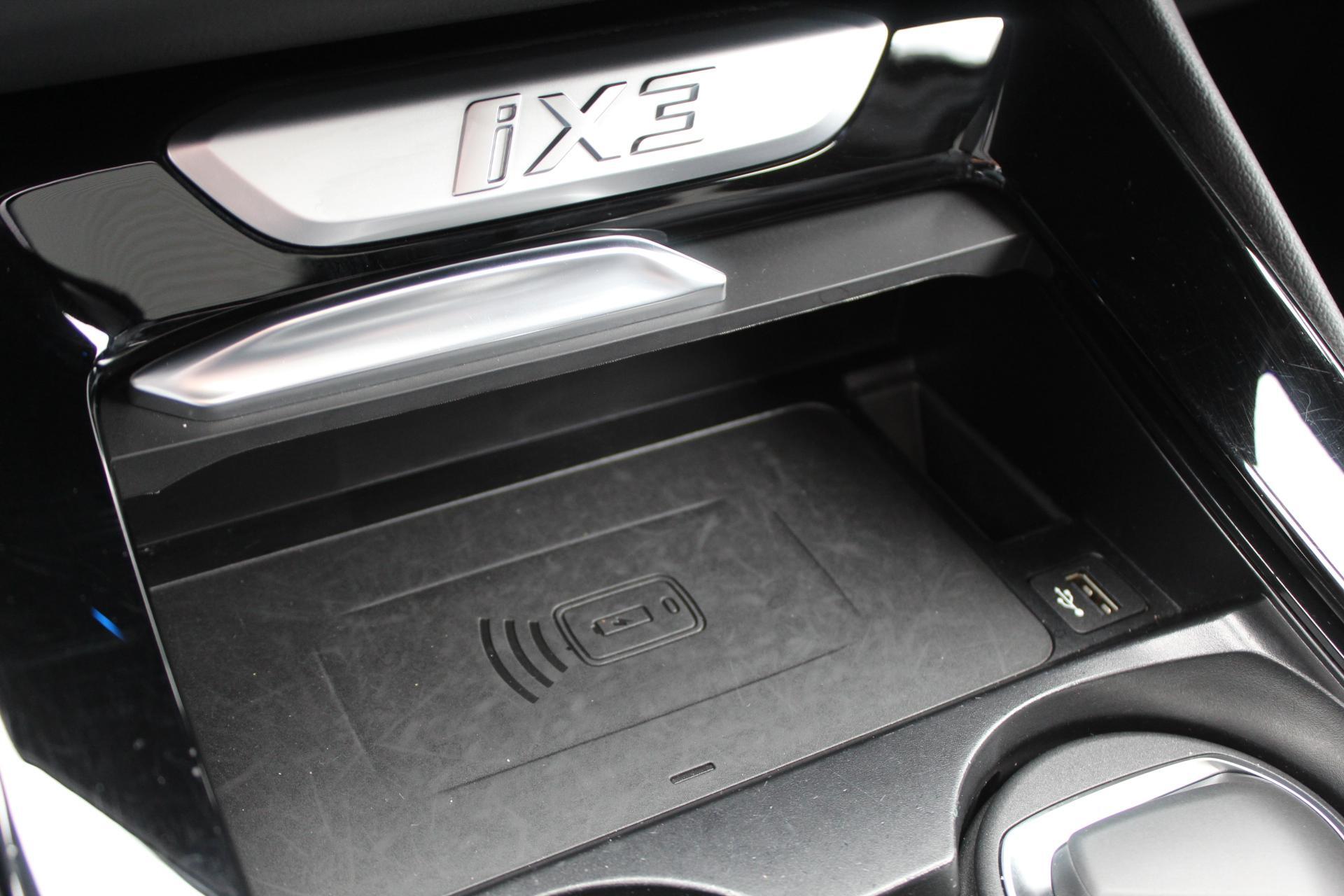 Foto van BMW Ix3