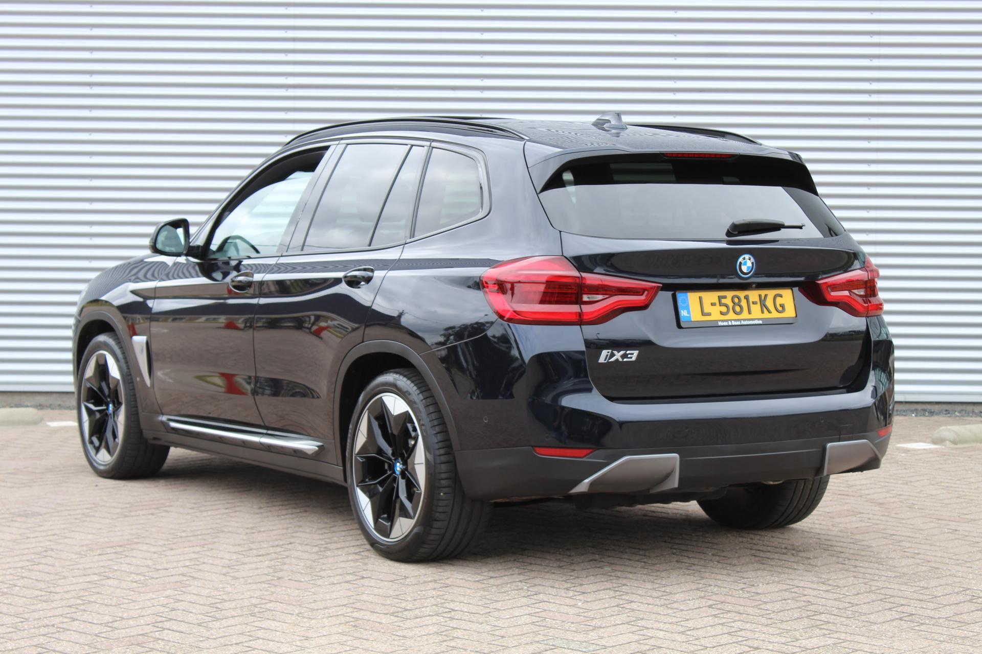 Foto van BMW Ix3