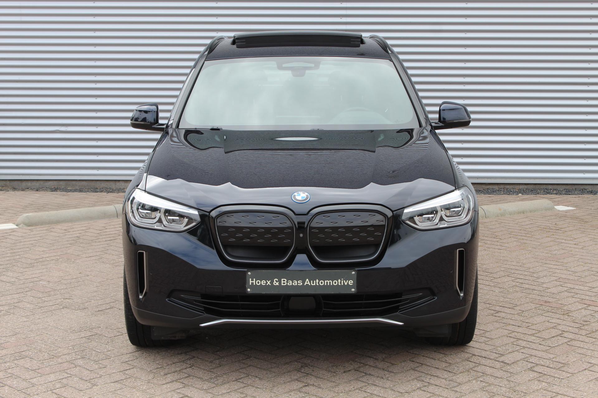Foto van BMW Ix3