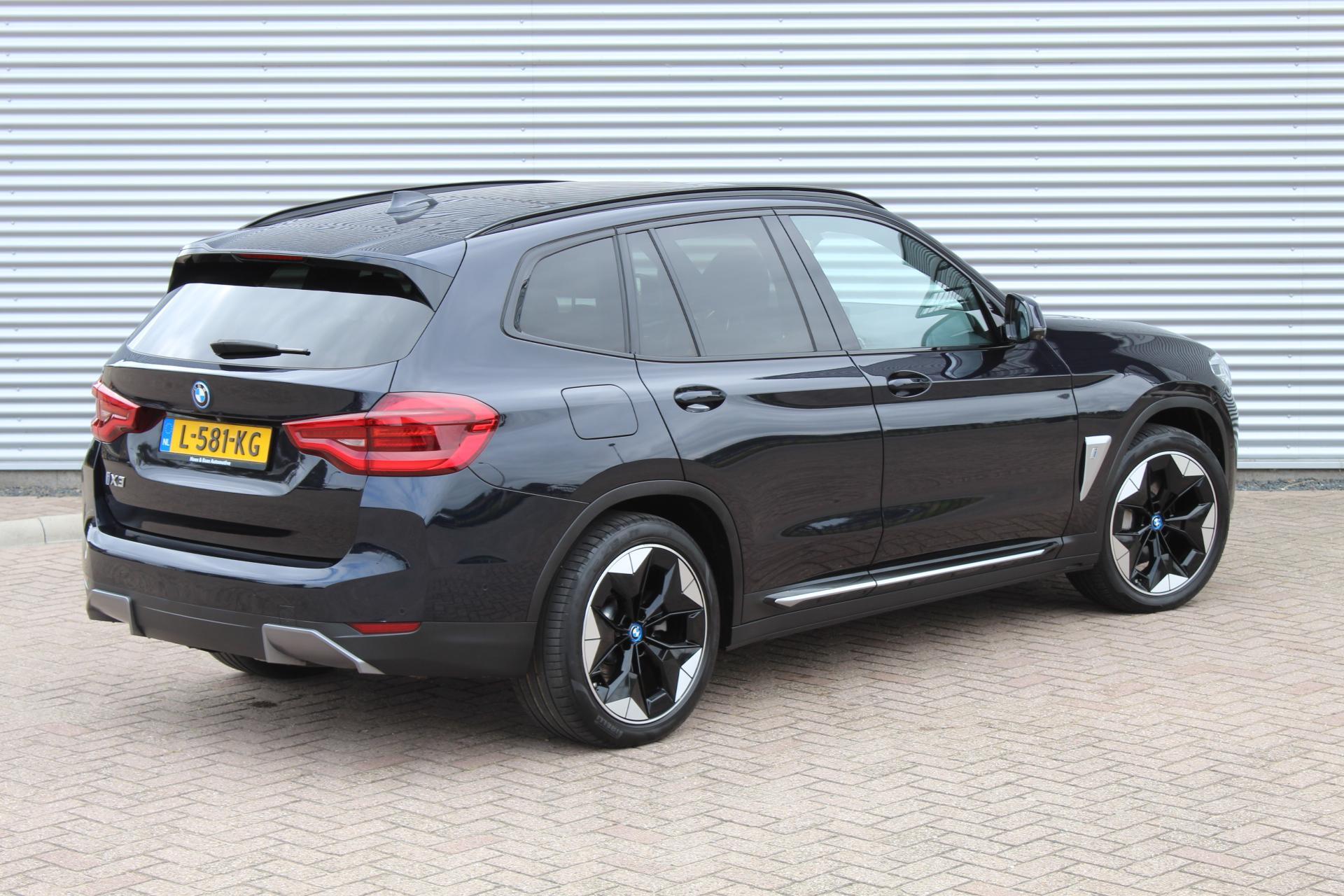 Foto van BMW Ix3