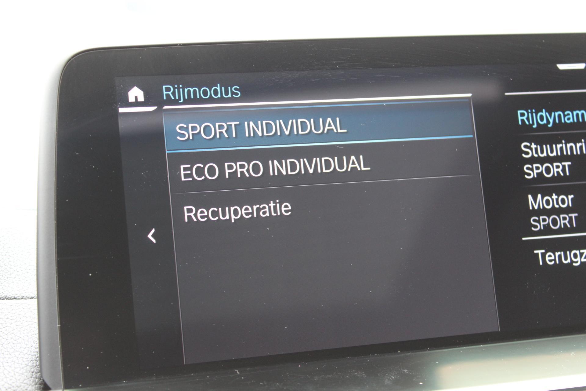 Foto van BMW Ix3