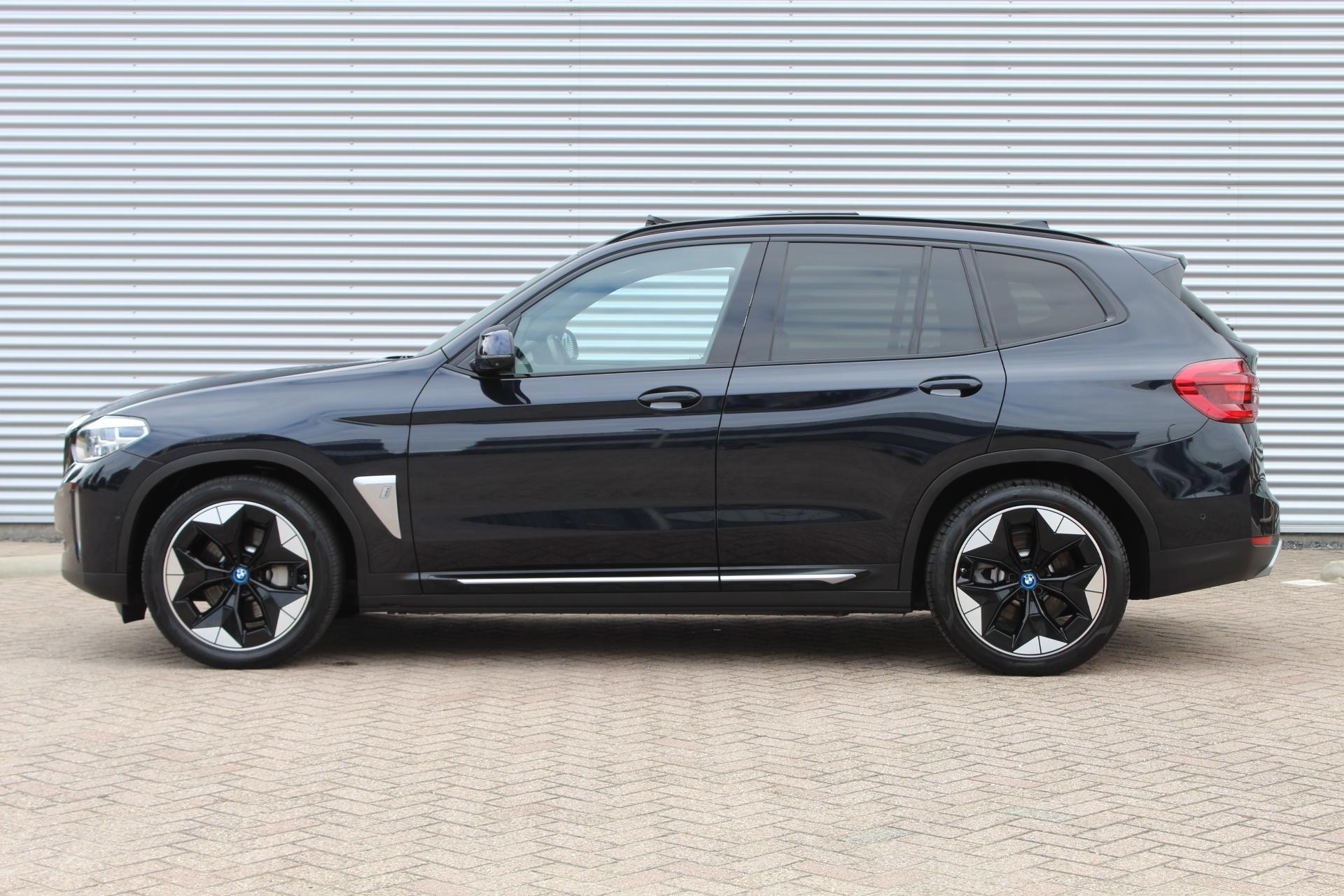 Foto van BMW Ix3