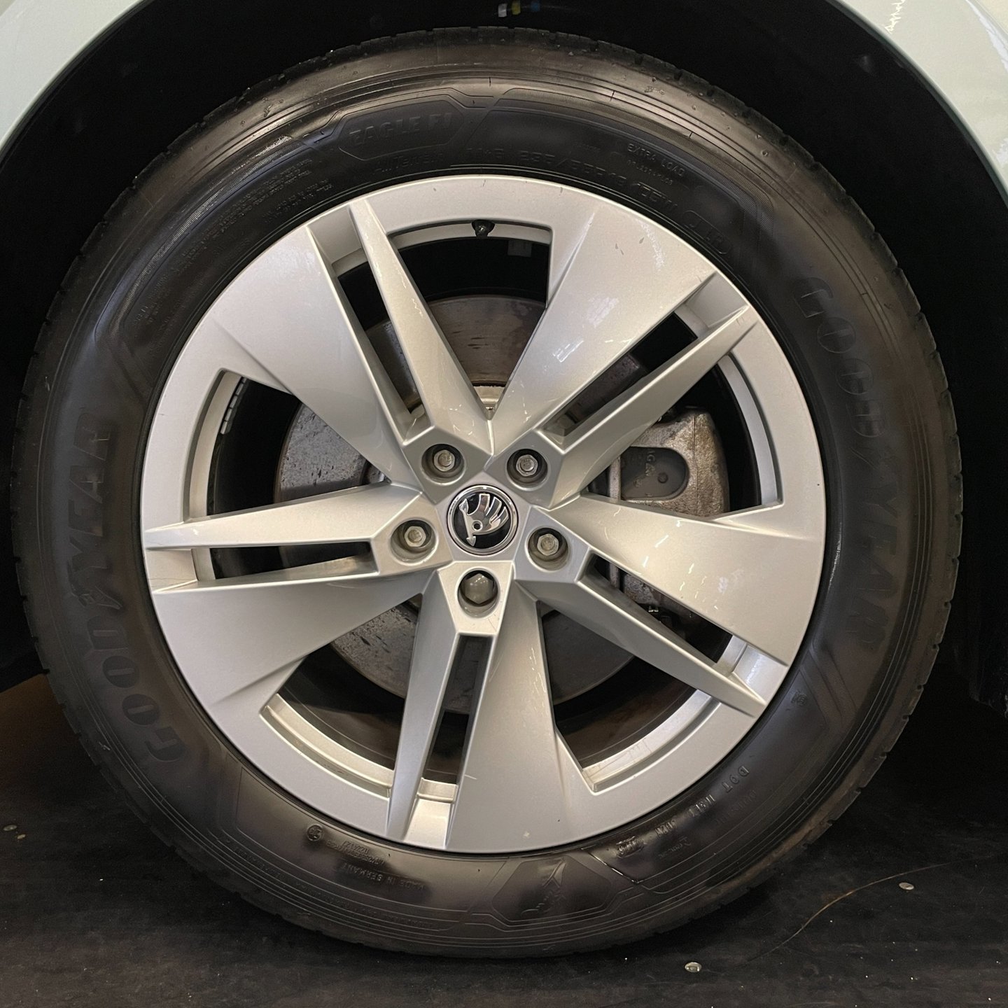 Foto van Skoda Enyaq 80