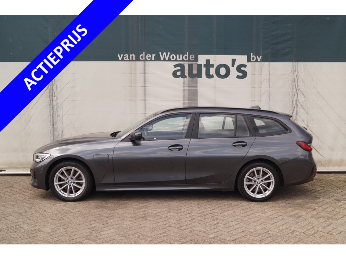 BMW 320e Touring 320e PHEV Business Edition Plus -LEER-ECC-NAVI- 2021 - voorkant