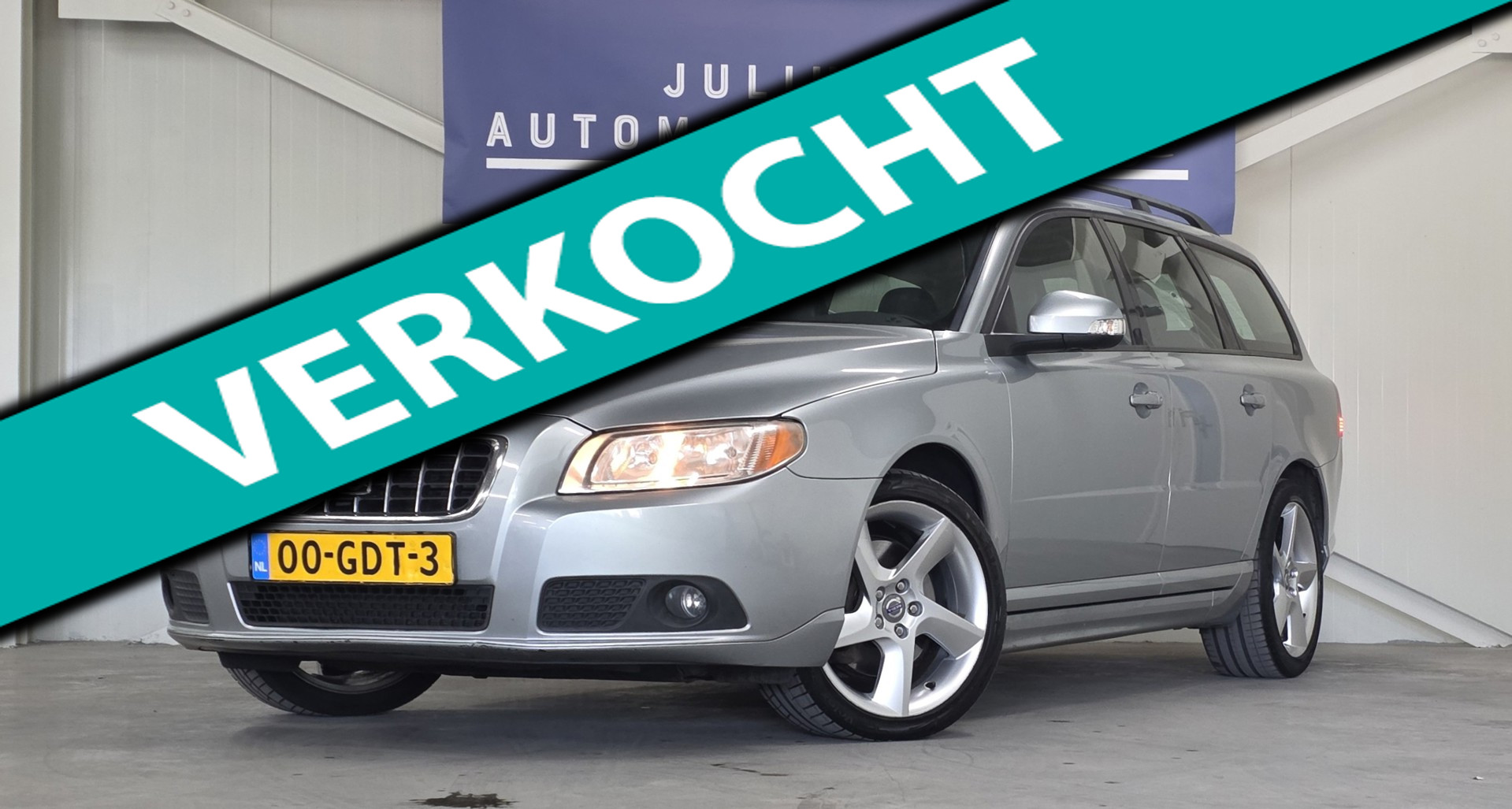 Volvo V70 2.5T Momentum Leer Trekhaak PDC Elektr. Kofferbak Mooi! 2008 - voorkant