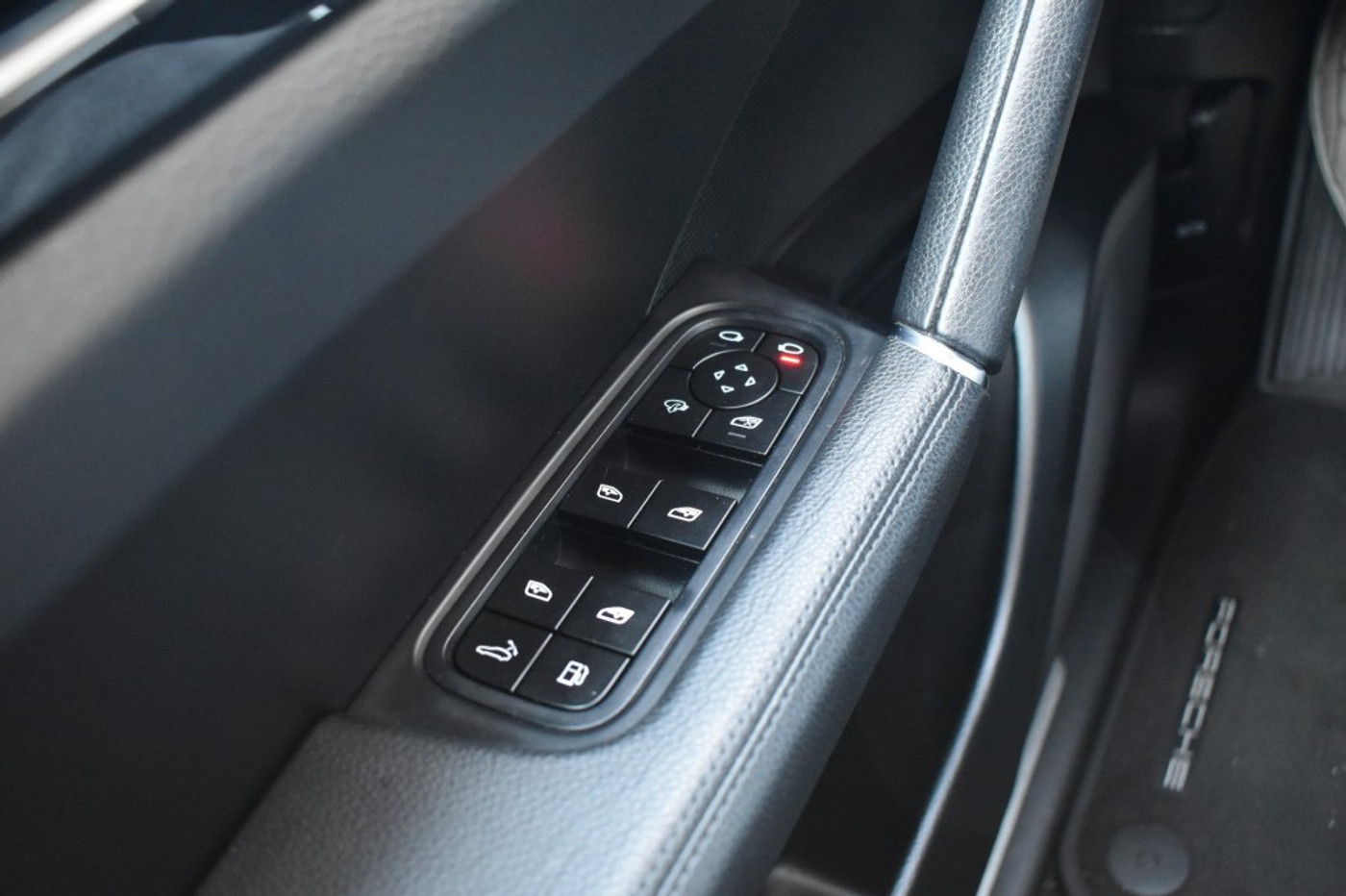 Foto van Porsche Cayenne E-hybrid