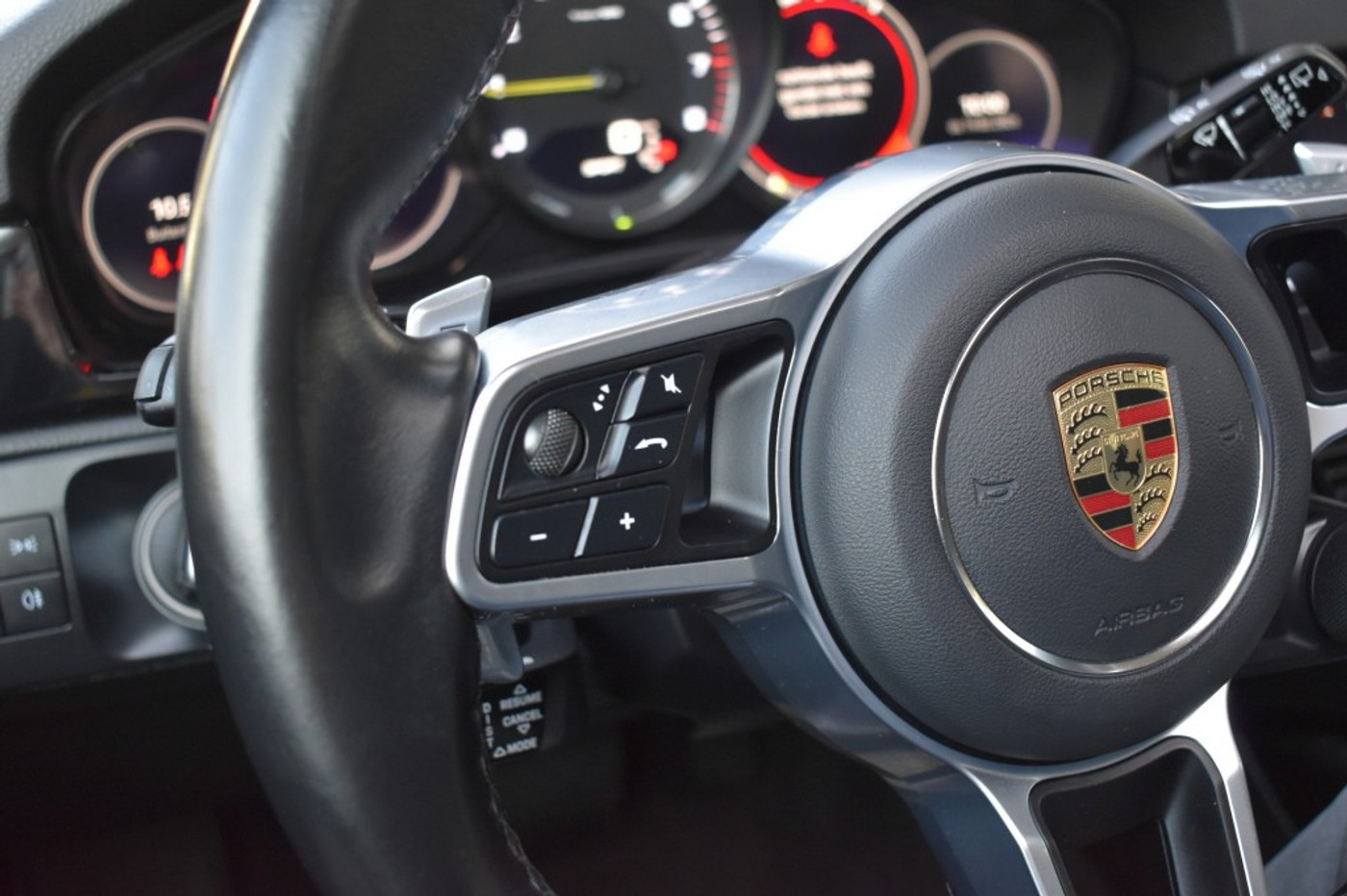 Foto van Porsche Cayenne E-hybrid