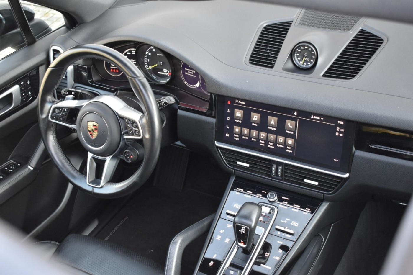 Foto van Porsche Cayenne E-hybrid