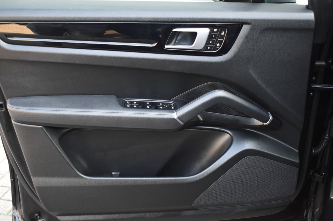 Foto van Porsche Cayenne E-hybrid