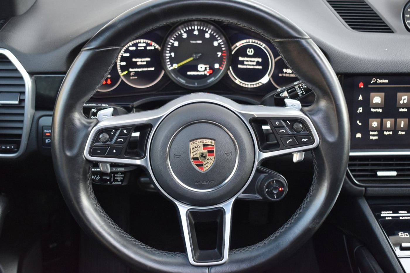 Foto van Porsche Cayenne E-hybrid