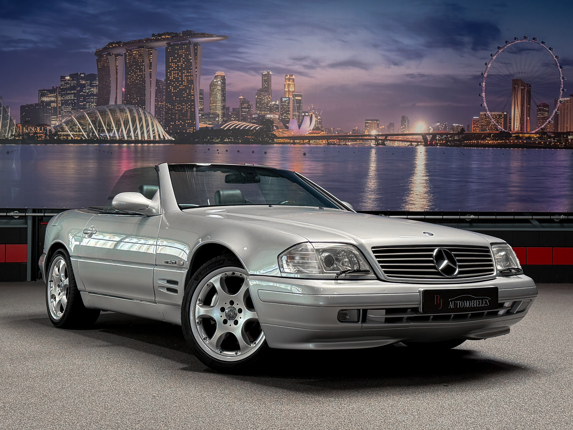 Foto van Mercedes-Benz SL 320