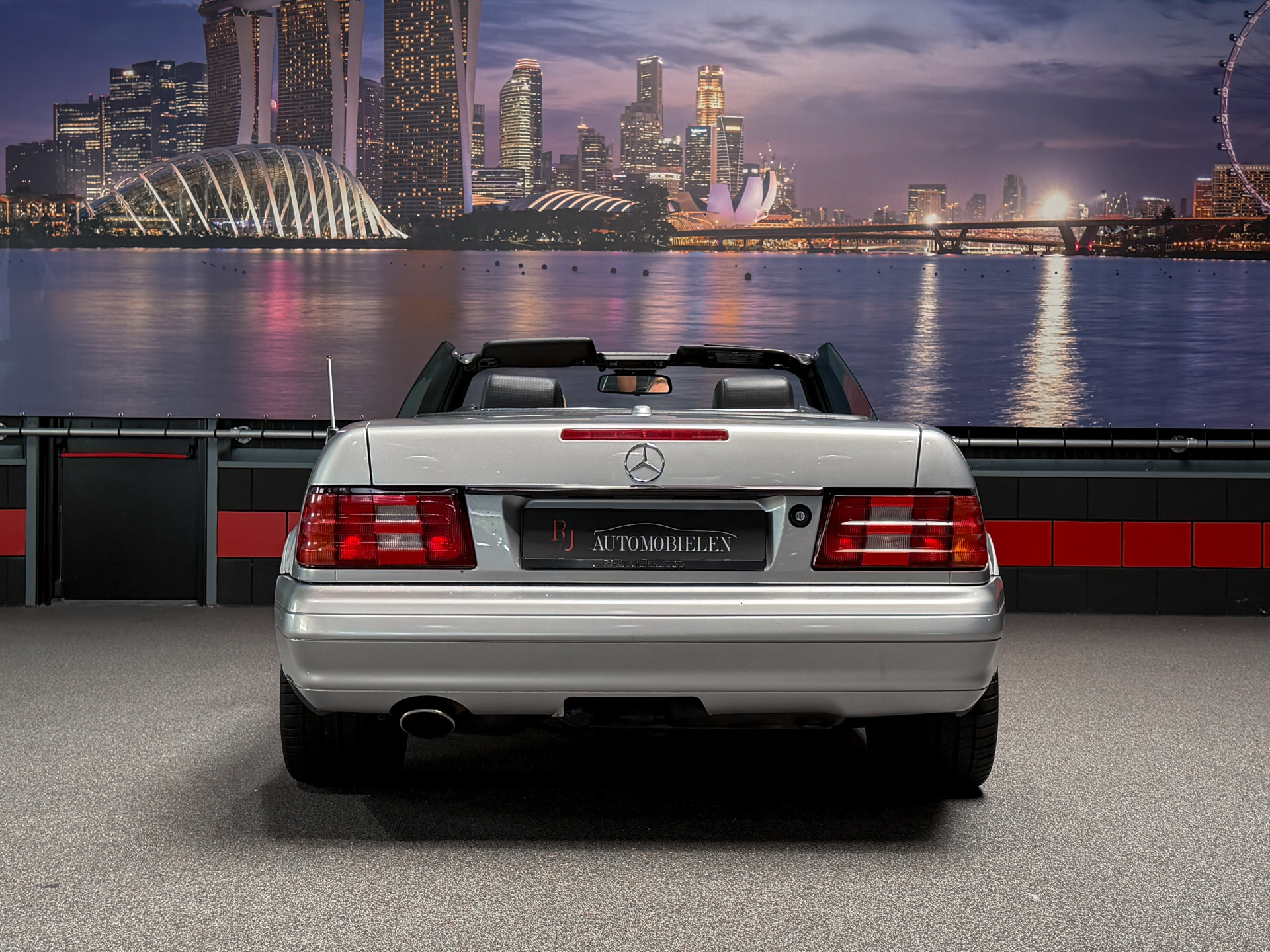 Foto van Mercedes-Benz SL 320