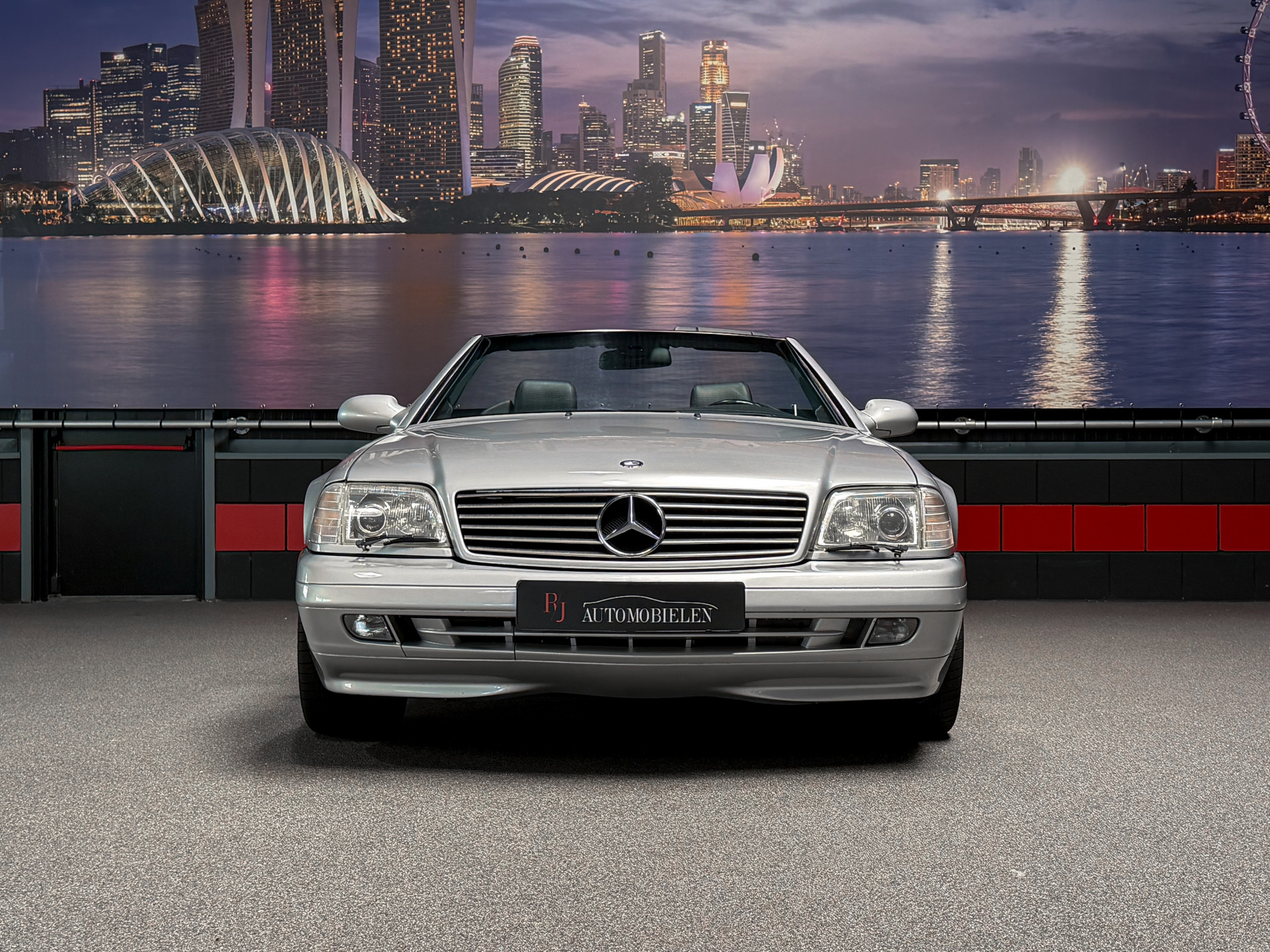 Foto van Mercedes-Benz SL 320