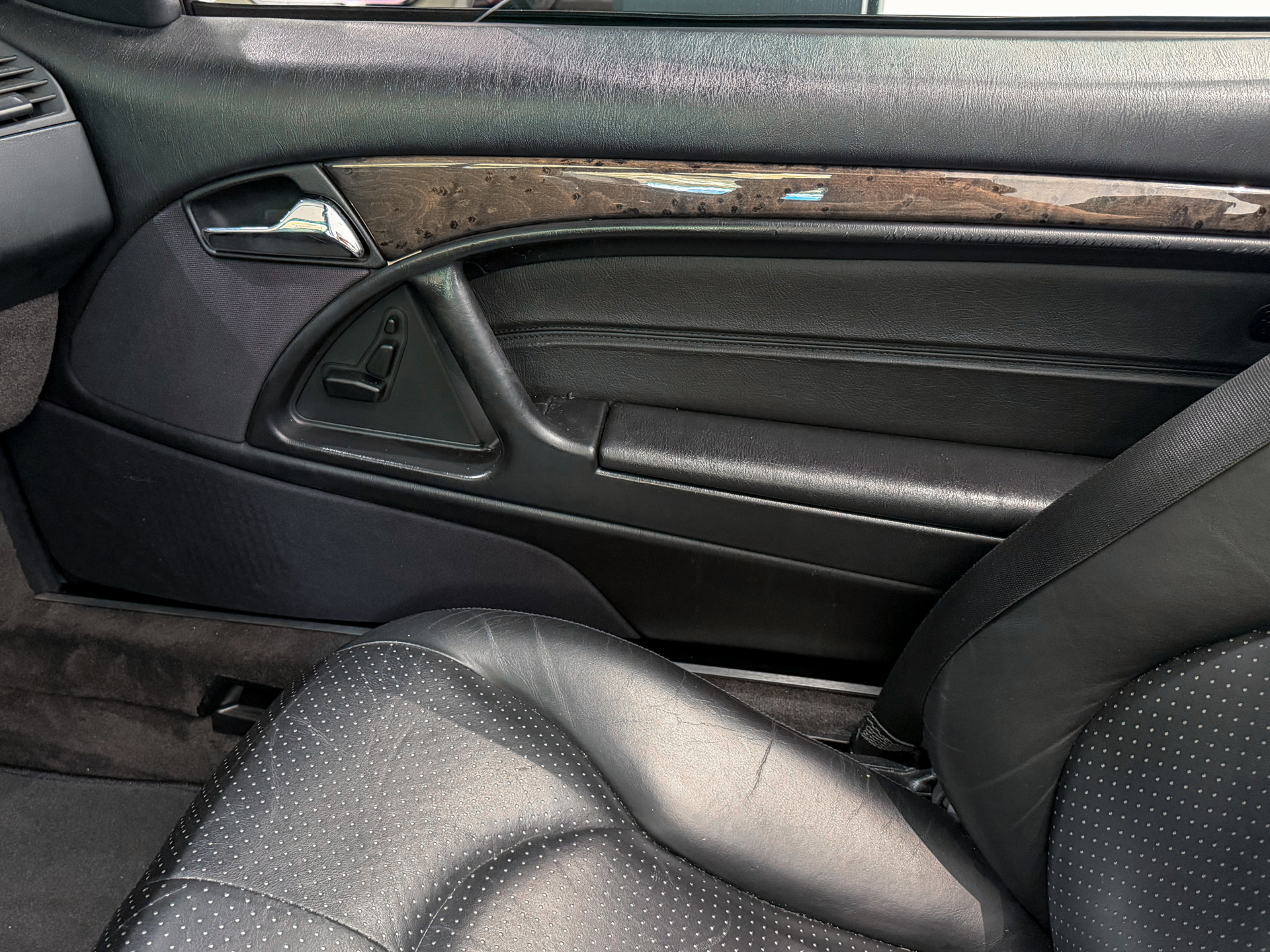 Foto van Mercedes-Benz SL 320