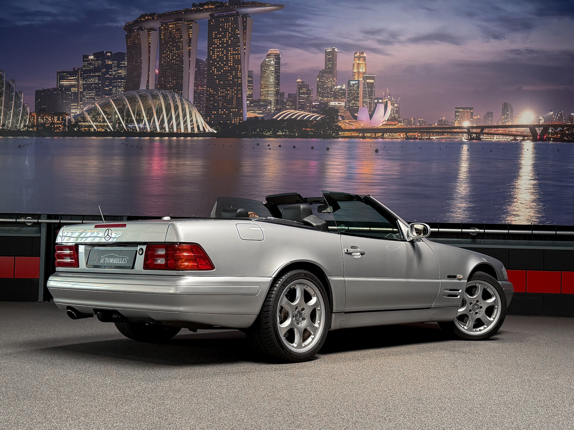 Foto van Mercedes-Benz SL 320