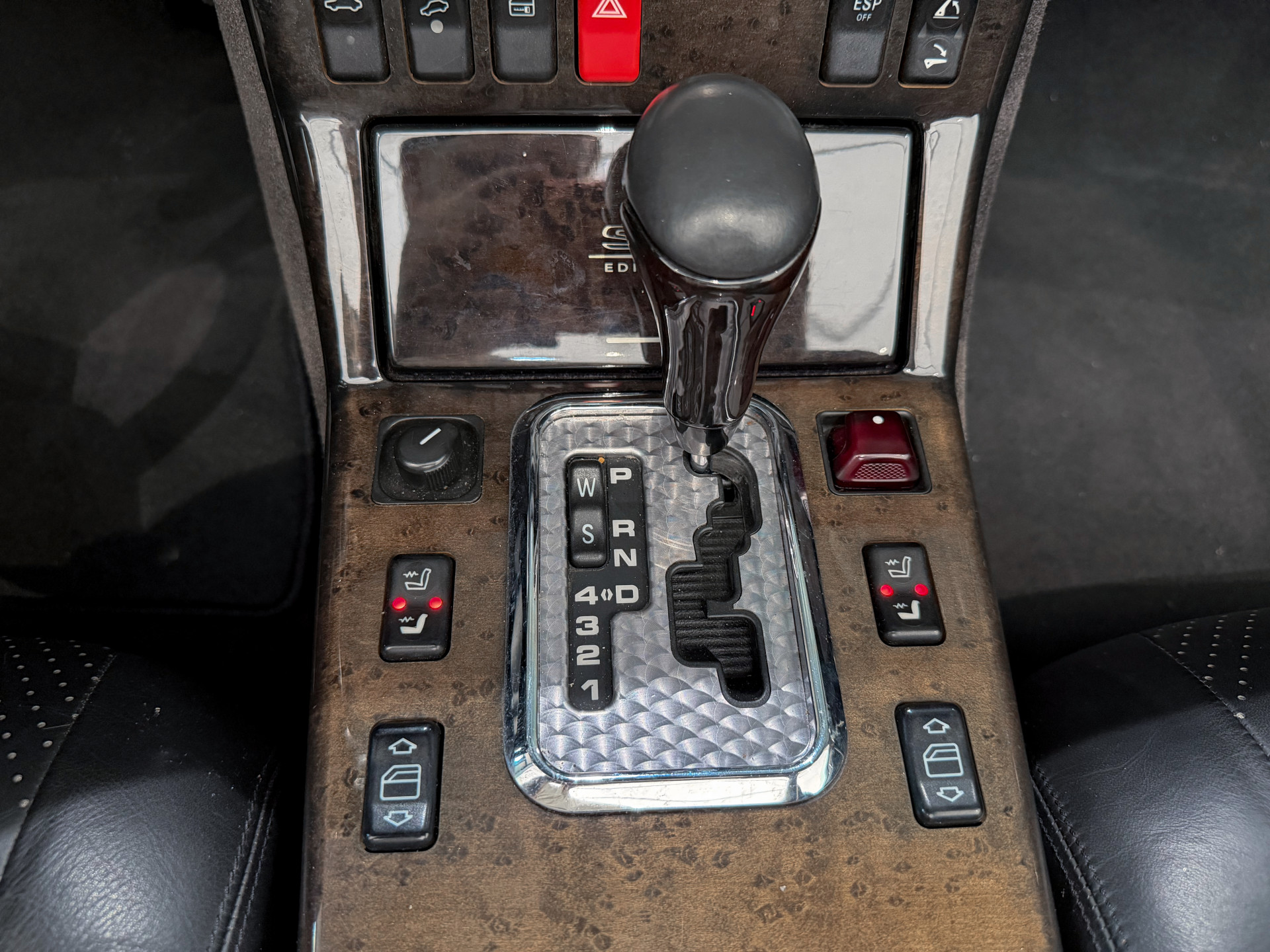 Foto van Mercedes-Benz SL 320