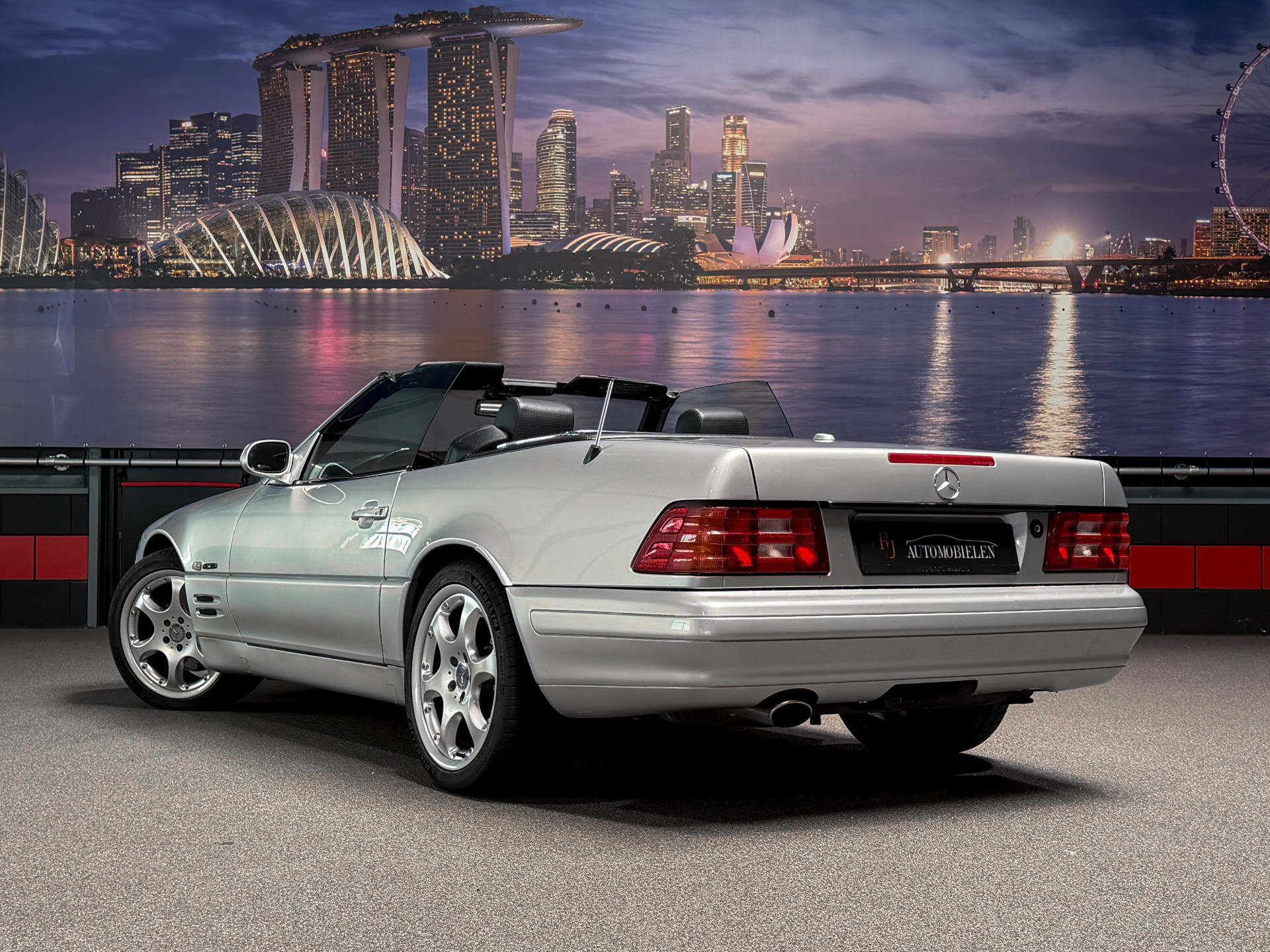 Foto van Mercedes-Benz SL 320