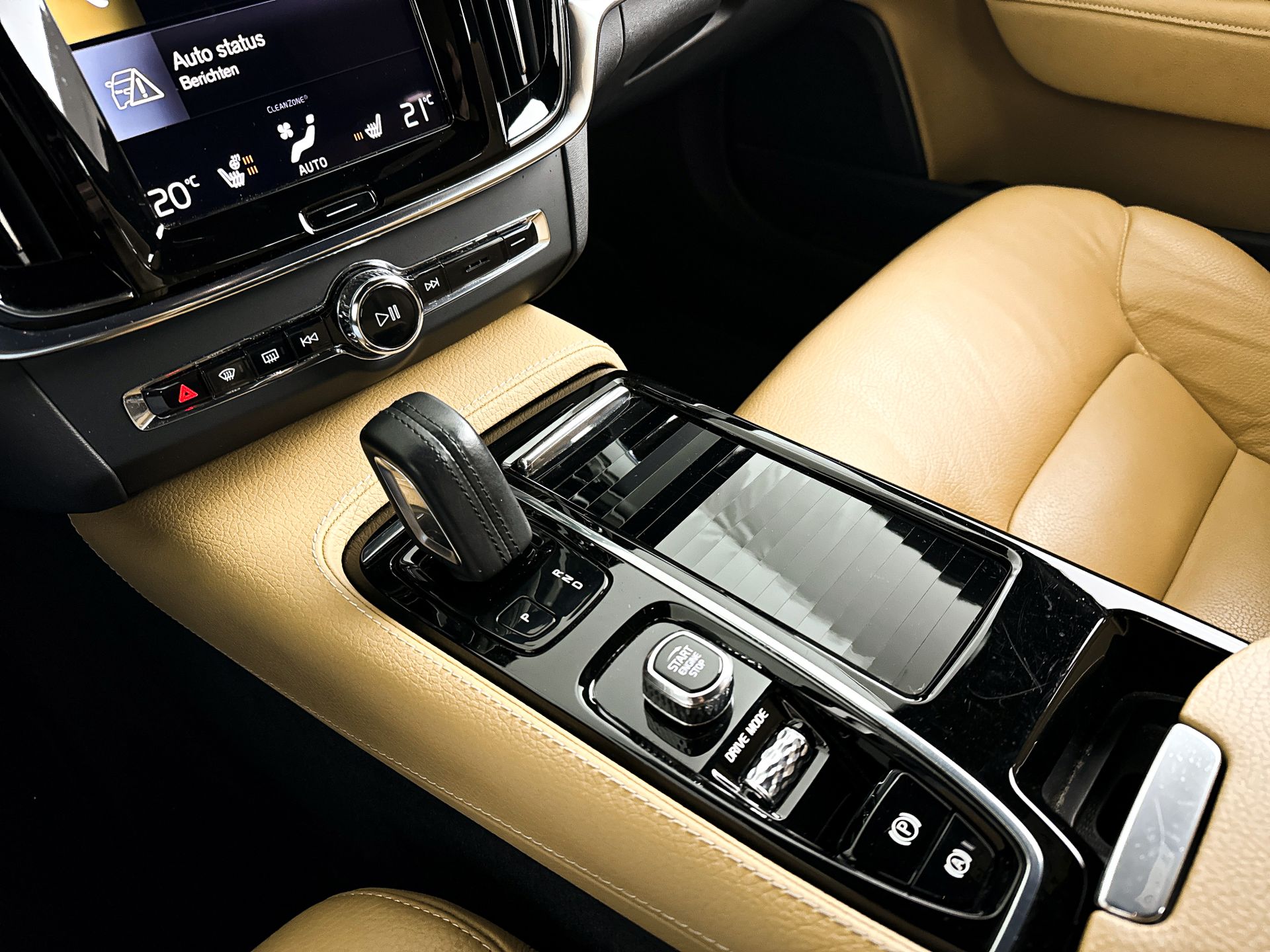 Foto van Volvo V90 T8 Twin Engine