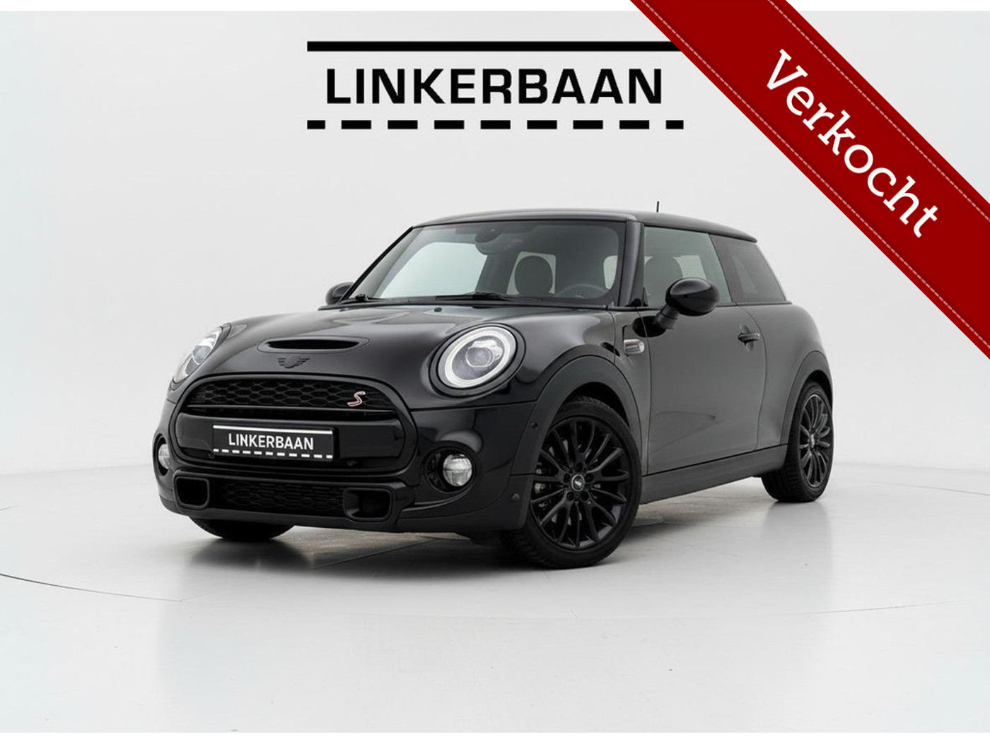 Mini Cooper S 2.0 Chili | Facelift | Panodak | JCW | LED | Black Pack | 17 inch | 2018 - voorkant