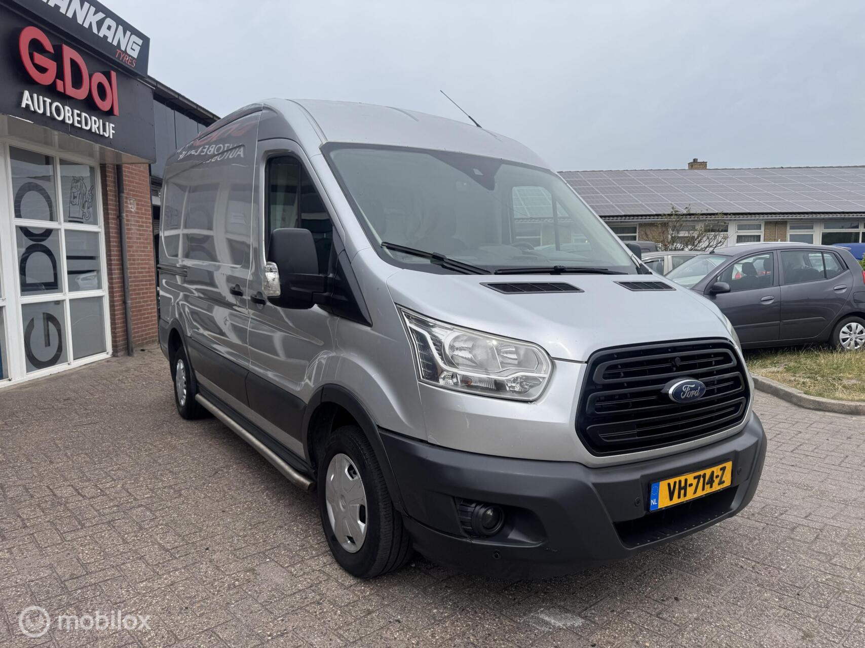 Ford Transit 310 2.2 TDCI L2H2 Trend 2014 - voorkant